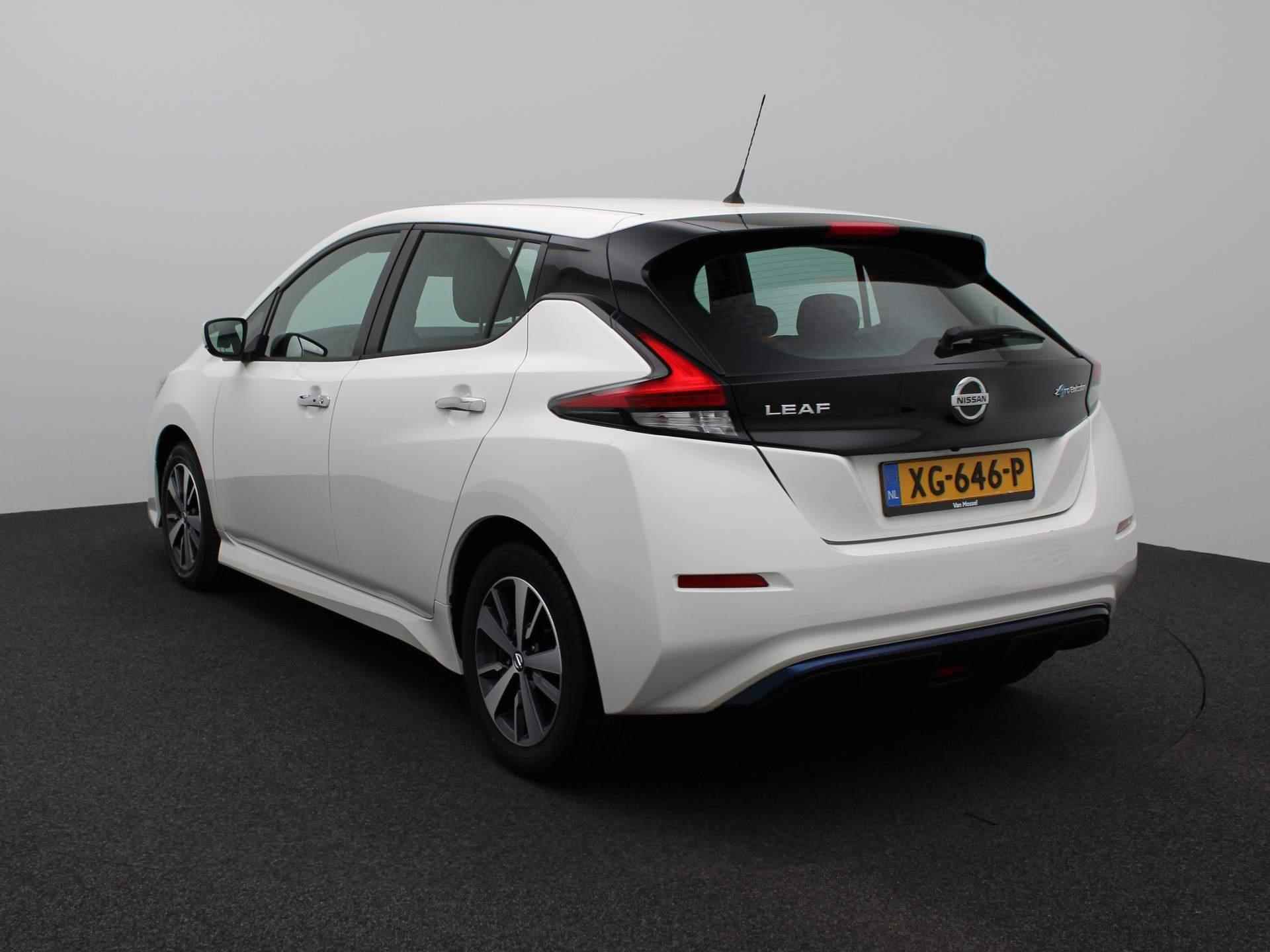 Nissan LEAF Acenta 40 kWh | Navigatie | Achteruitrijcamera | Adaptive Cruise Control | Climate Control | Lichtmetalen velgen 16" - 2/30