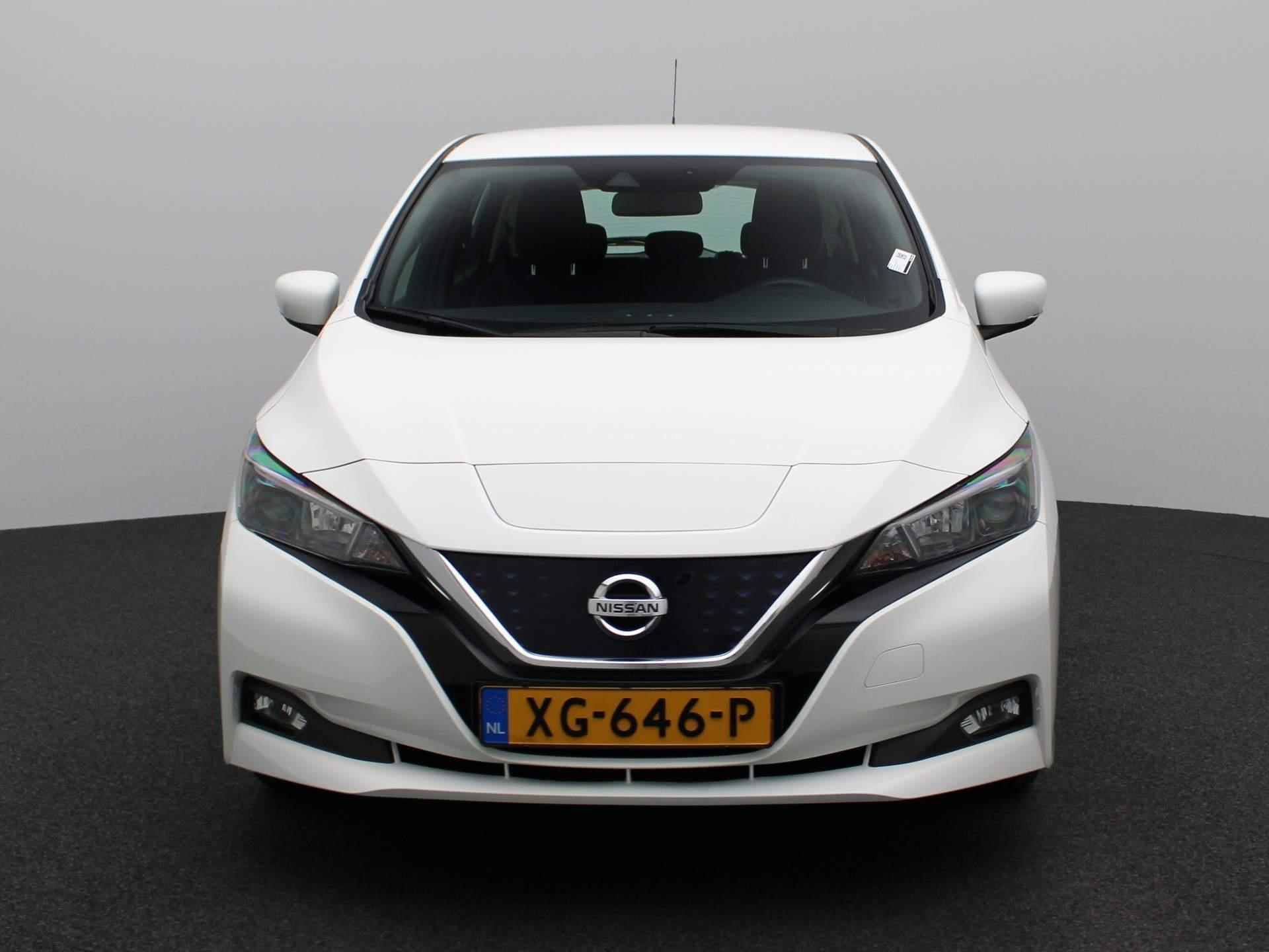 Nissan LEAF Acenta 40 kWh | Navigatie | Achteruitrijcamera | Adaptive Cruise Control | Climate Control | Lichtmetalen velgen 16" - 3/30