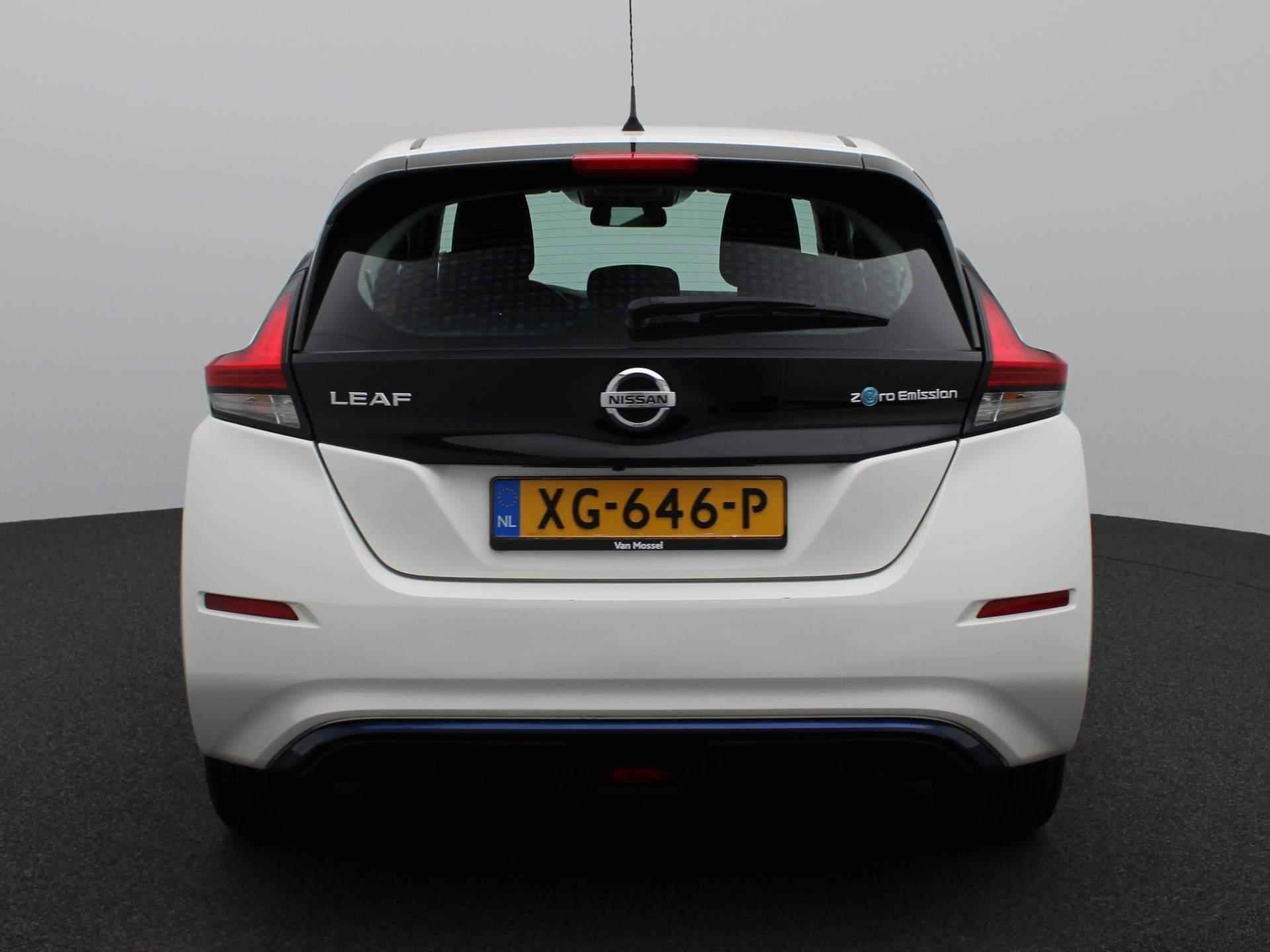 Nissan LEAF Acenta 40 kWh | Navigatie | Achteruitrijcamera | Adaptive Cruise Control | Climate Control | Lichtmetalen velgen 16" - 5/30