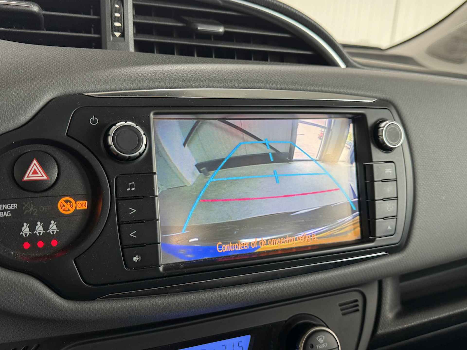 Toyota Yaris 1.5 Hybrid Automaat Trend Navi Cruise Control Camera - 22/27