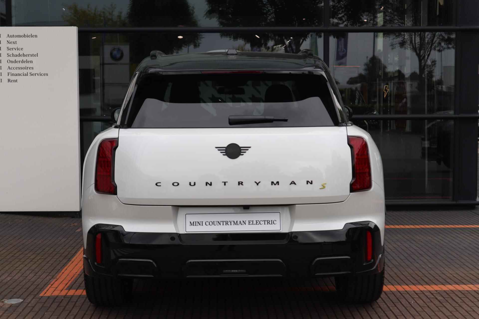 MINI Countryman SE John Cooper Works Trim + Package L - 6/29