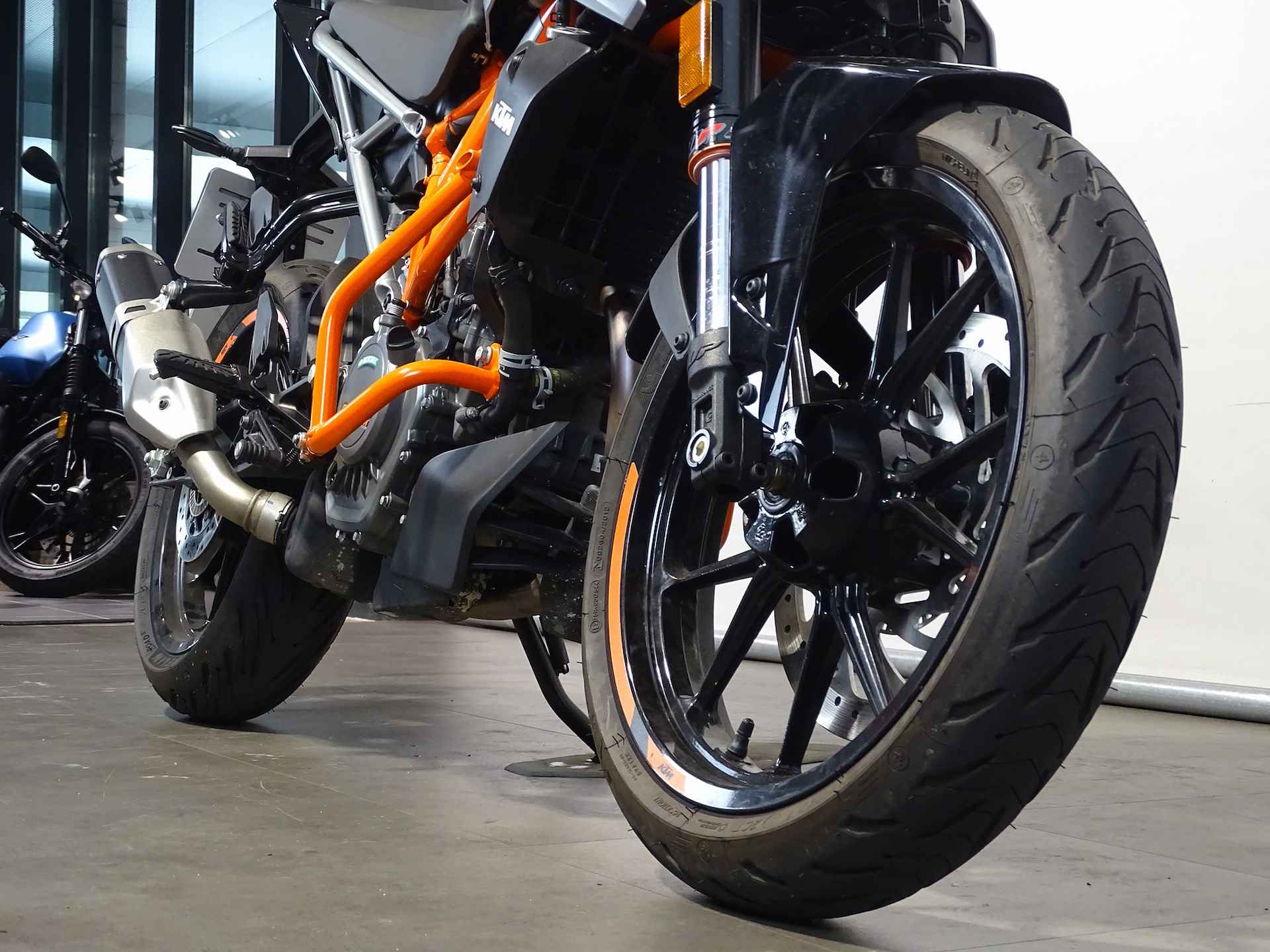 KTM 125 DUKE - 5/8