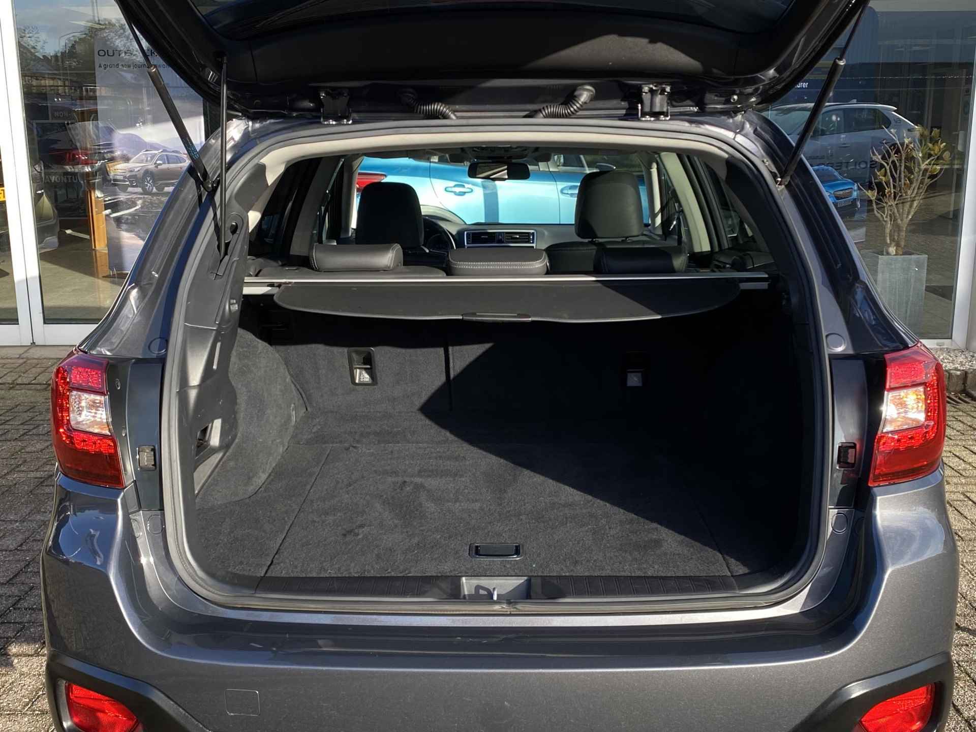 Subaru Outback 2.5i Premium | Navigatie | Stuurwielverwarming | Eyesight | Adaptieve cruise control | Stoelverwarming voor en achter | Trekhaak | Elektrisch schuif/kantel dak | - 11/45