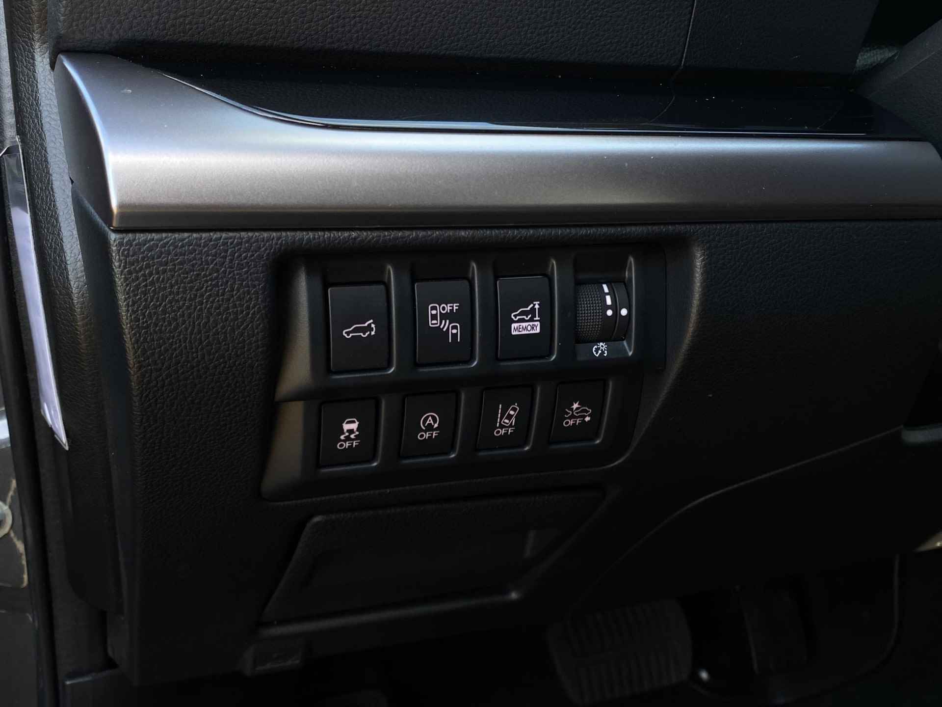 Subaru Outback 2.5i Premium | Navigatie | Stuurwielverwarming | Eyesight | Adaptieve cruise control | Stoelverwarming voor en achter | Trekhaak | Elektrisch schuif/kantel dak | - 25/45