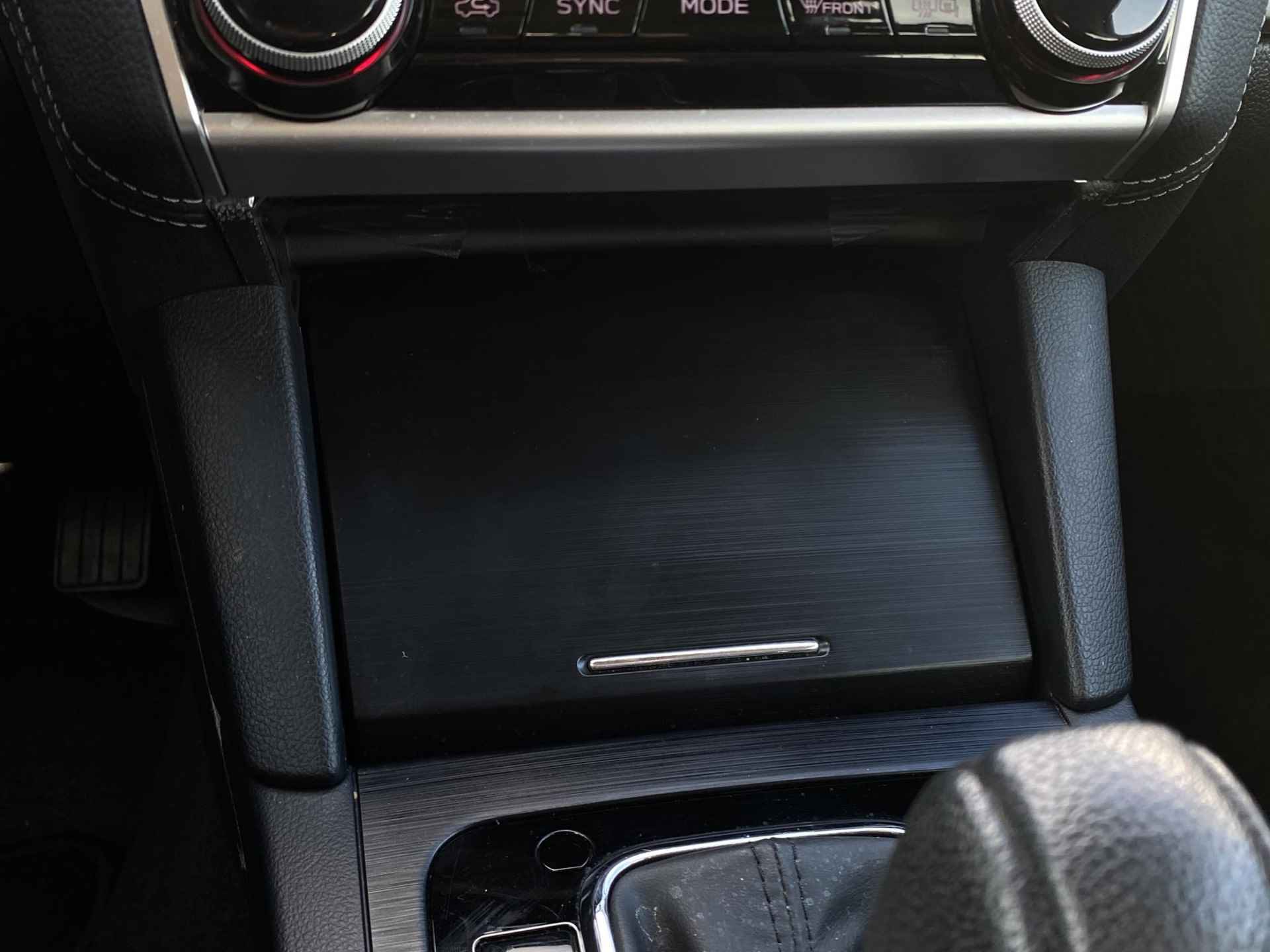 Subaru Outback 2.5i Premium | Navigatie | Stuurwielverwarming | Eyesight | Adaptieve cruise control | Stoelverwarming voor en achter | Trekhaak | Elektrisch schuif/kantel dak | - 34/45