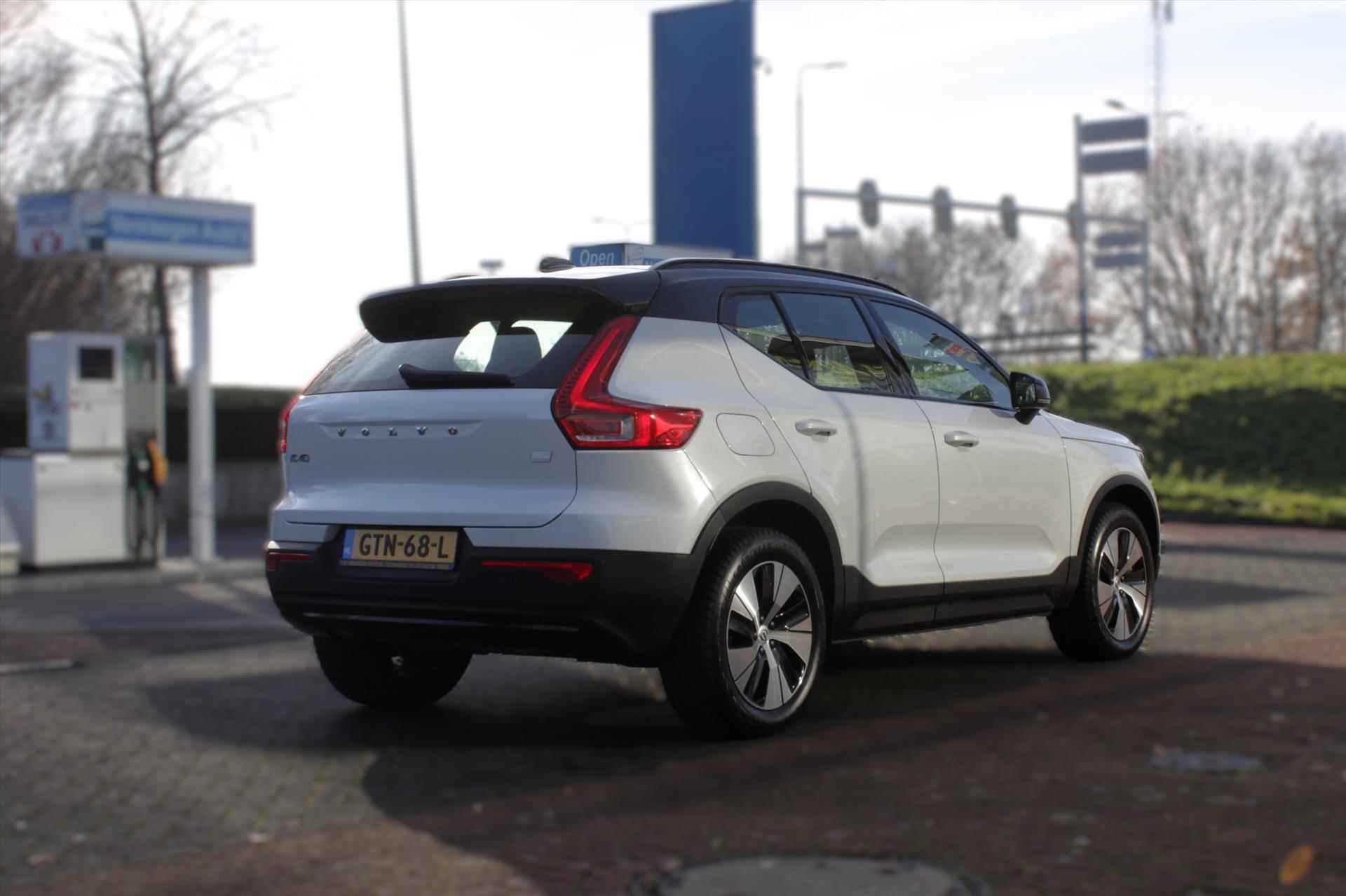 VOLVO Xc40 T4 Twin Engine 211pk Geartronic Inscription Expression - 8/34