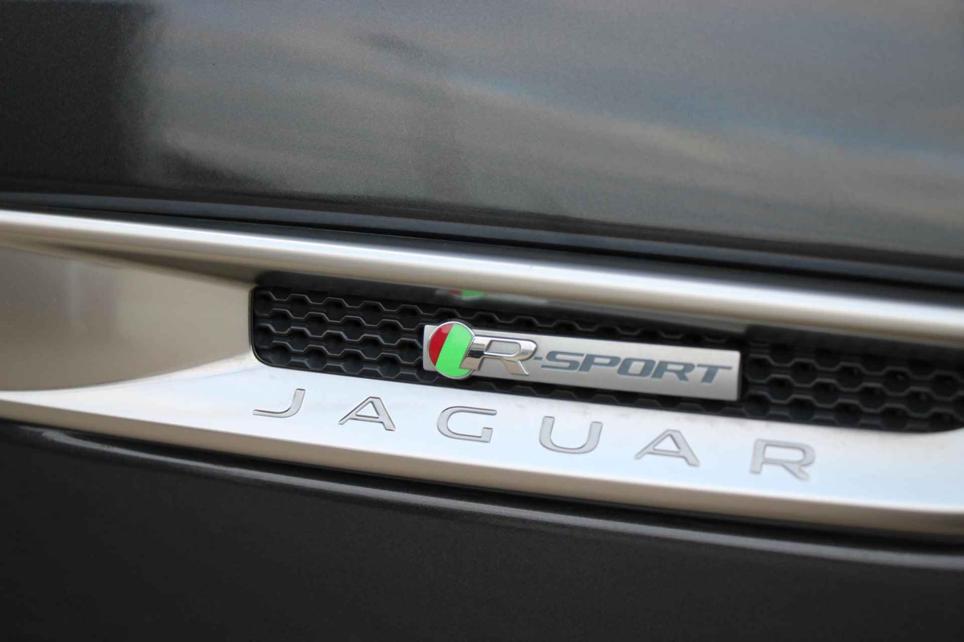 Jaguar XF Sportbrake 2.0t Portfolio R-Sport - 20/29