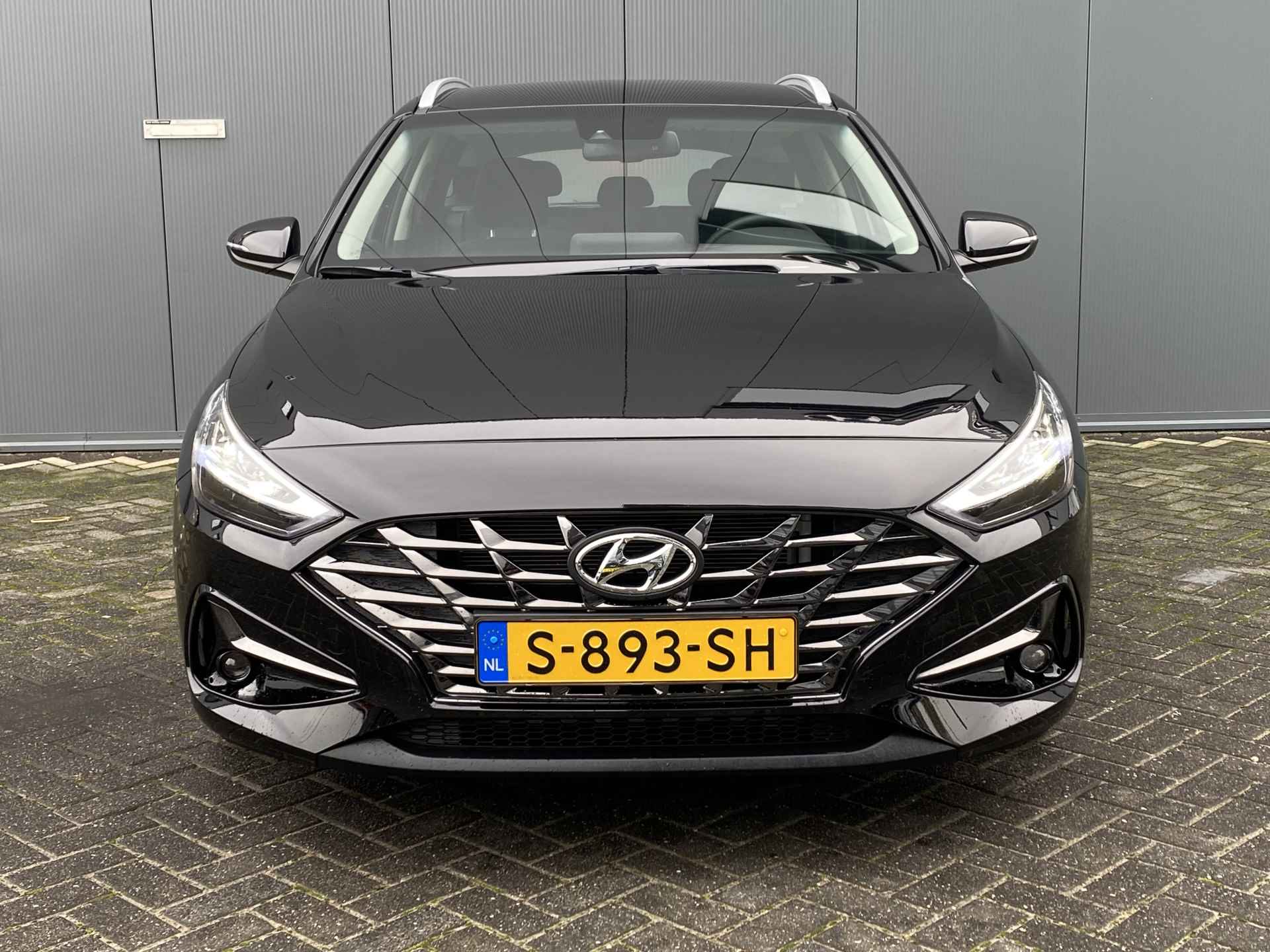 Hyundai i30 Wagon 1.0 T-GDI 120pk MHEV Comfort Smart | Camera | Climate | Keyless | NL. Auto | Full Led | Navigatie | 16" Lichtmetaal | Park - 4/28