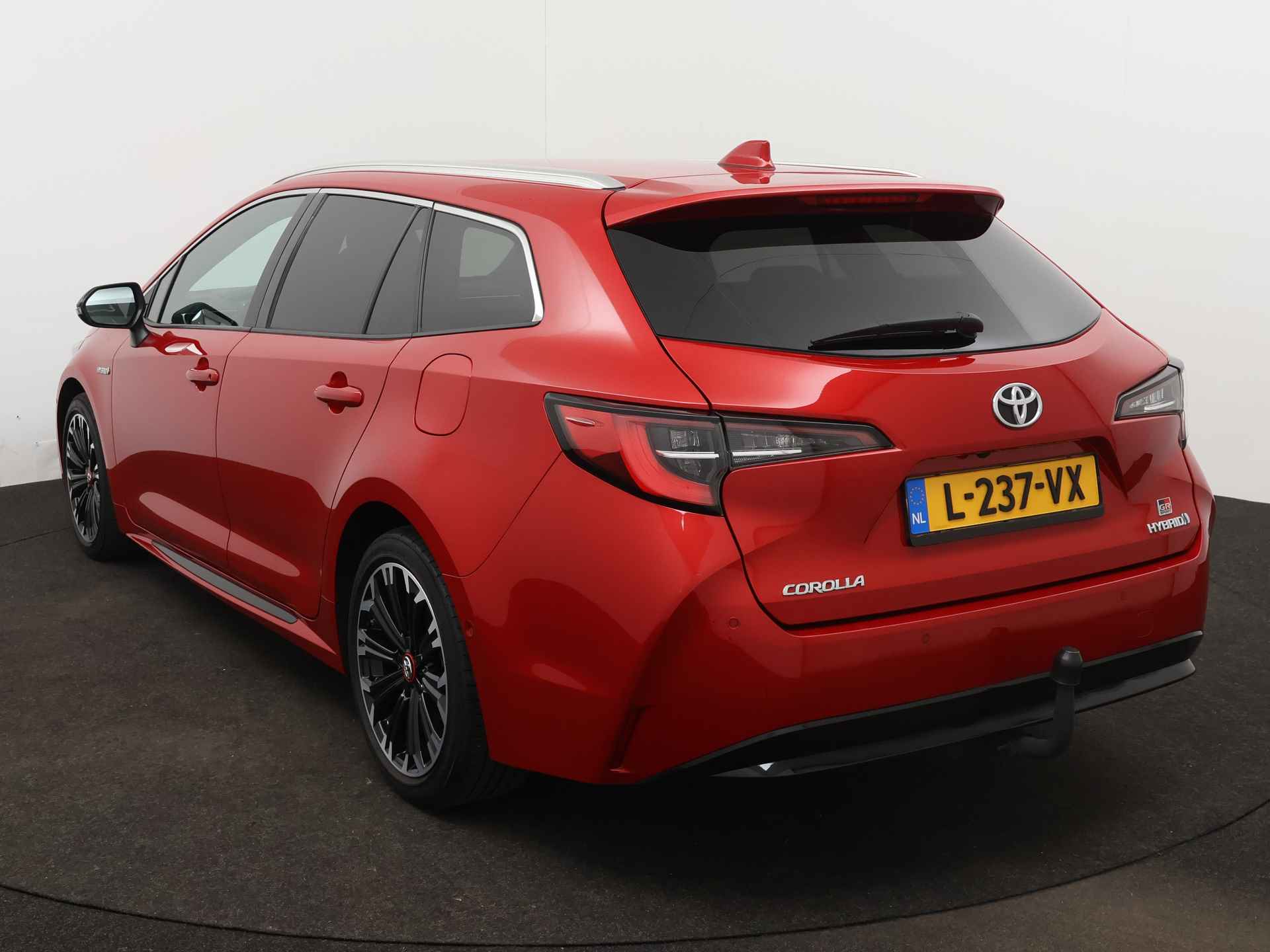 Toyota Corolla Touring Sports 1.8 Hybrid GR-Sport | Automaat | Camera | Apple Carplay / Android Auto - 17/43