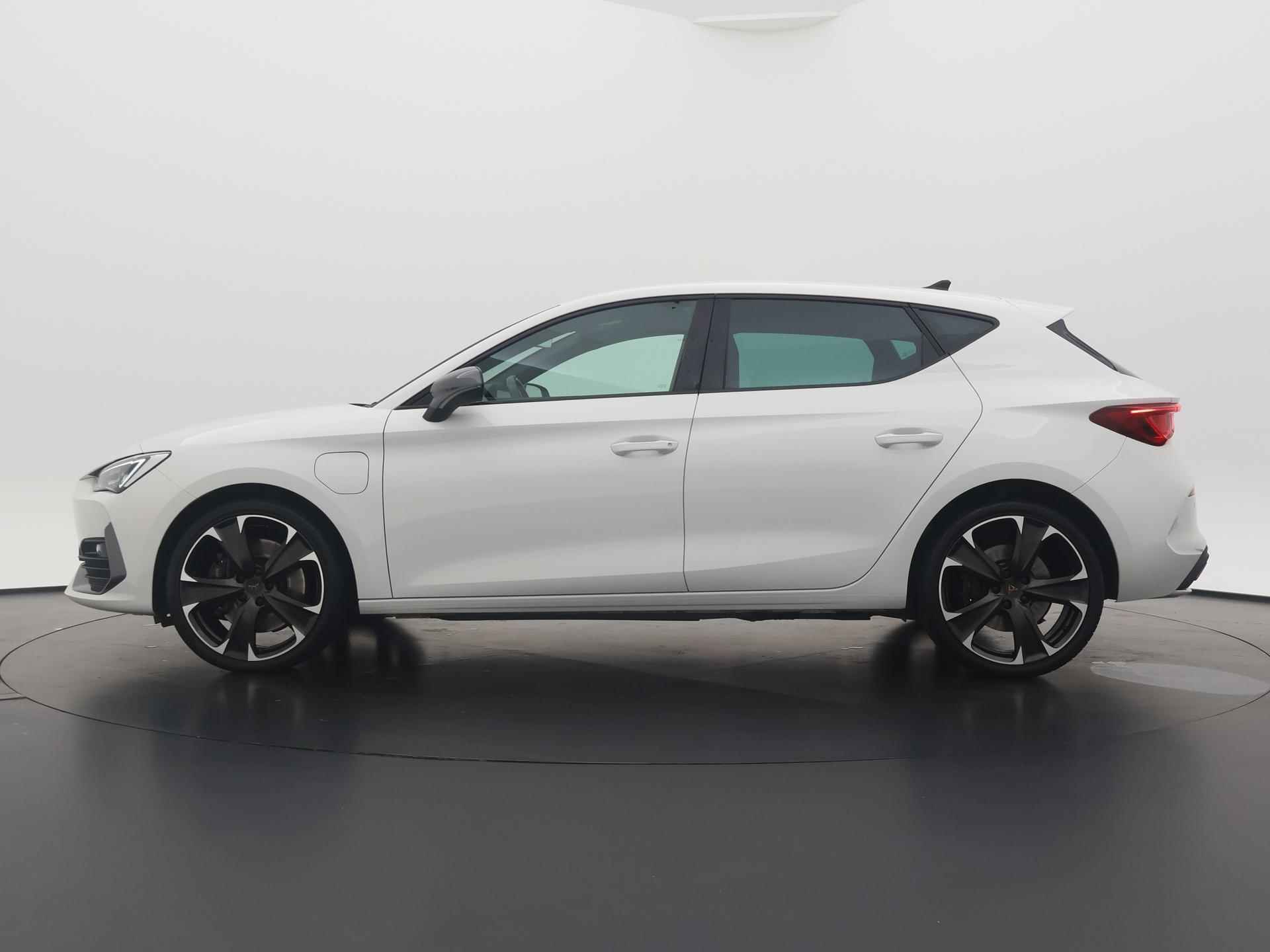 CUPRA Leon 1.4 e-Hybrid VZ Business | Navigatie | LED | ACC | Stuur-/ Stoelverwarming | Climate Control - 4/13