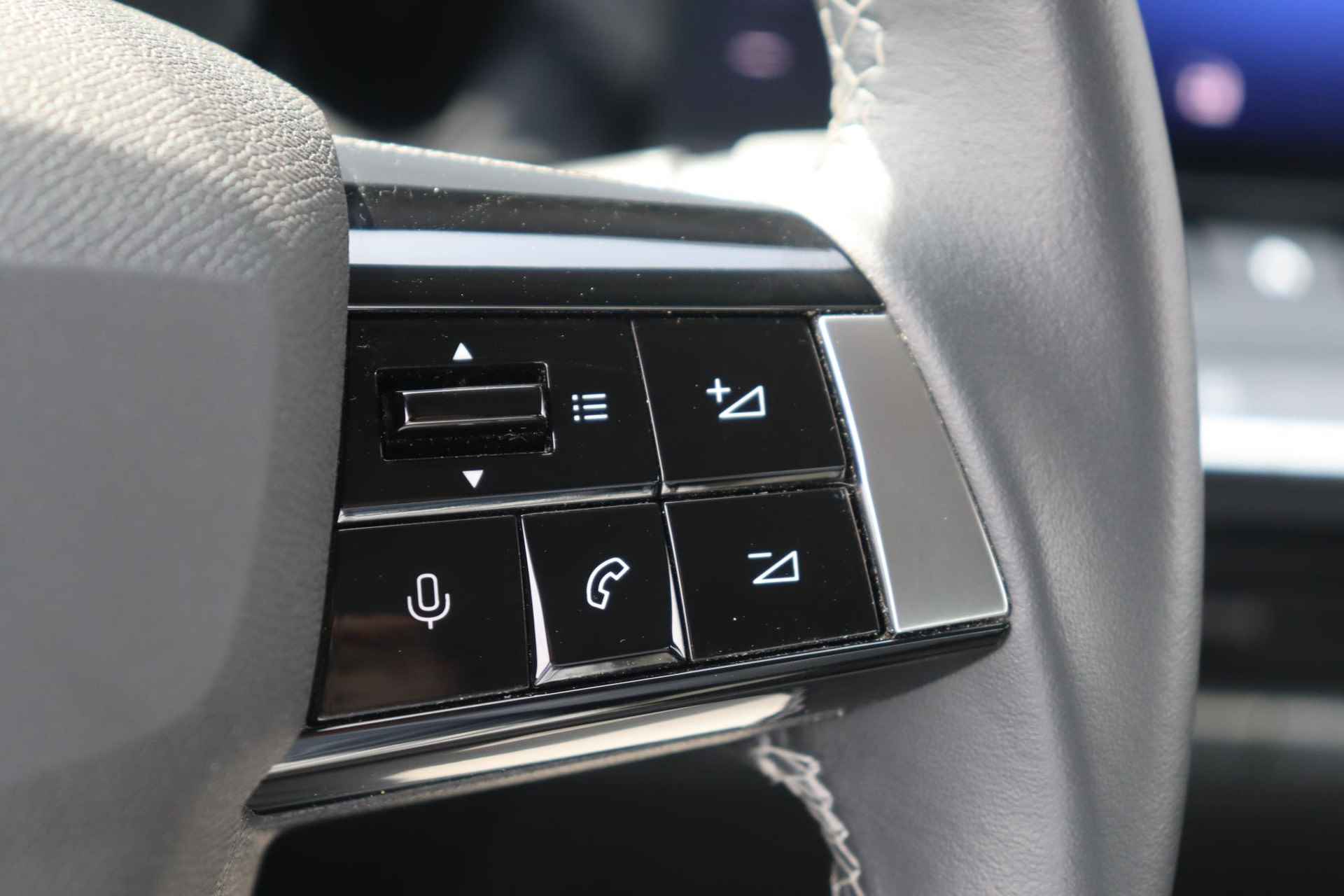 Opel Astra 1.2 Edition / Navigatie / Digitaal dashboard / PDC / Climate / 16'' velgen - 14/49