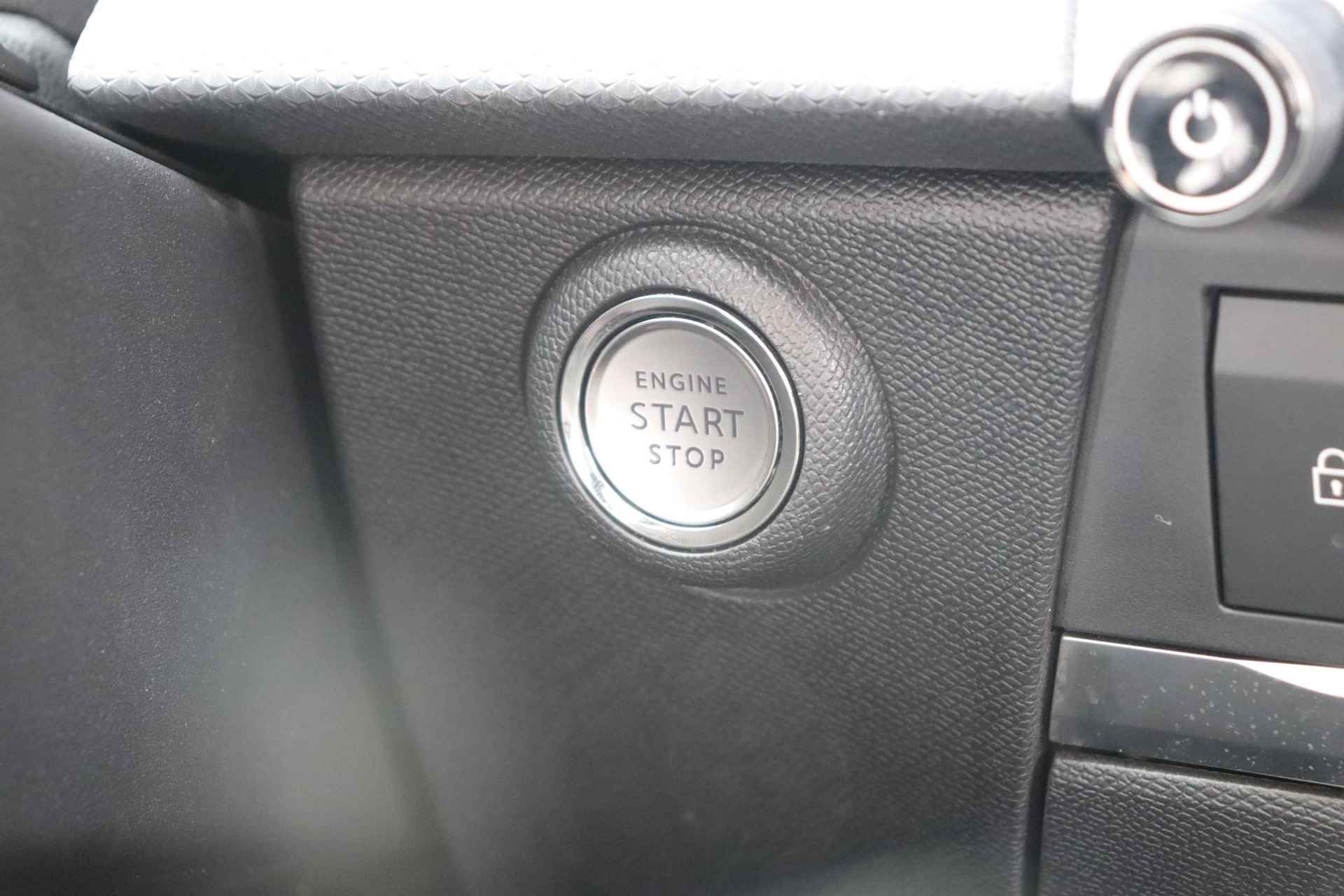 Opel Astra 1.2 Edition / Navigatie / Digitaal dashboard / PDC / Climate / 16'' velgen - 17/49