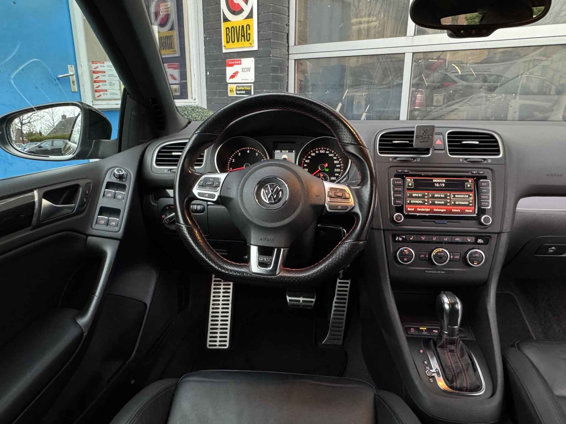 Volkswagen GOLF Cabriolet 2.0 TSI GTI Volledig Onderhouden & Uitstekende Staat | Trekhaak | Achteruitrijcamera | 18 Inch Velgen | - 35/59