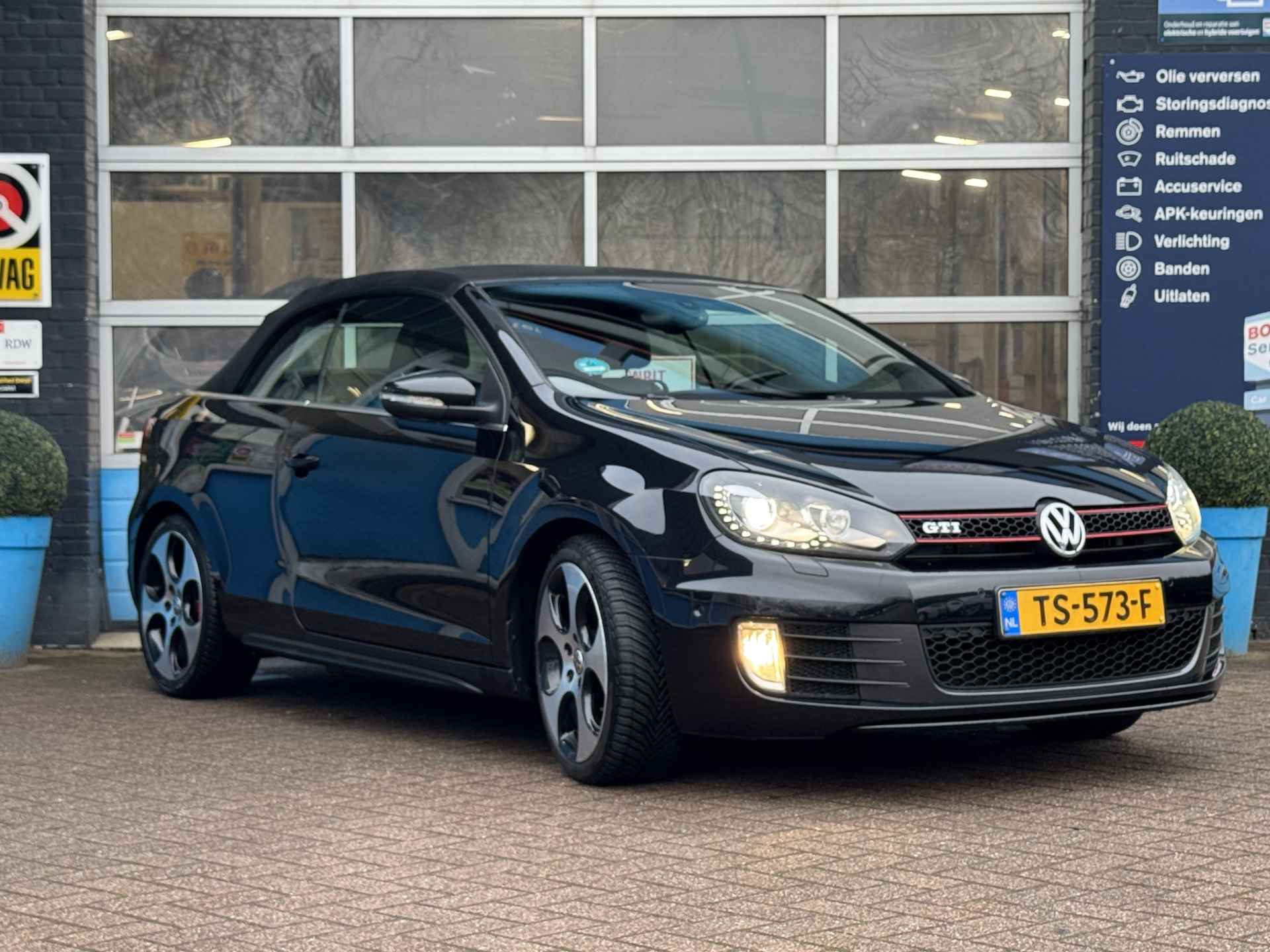 Volkswagen GOLF Cabriolet 2.0 TSI GTI Volledig Onderhouden & Uitstekende Staat | Trekhaak | Achteruitrijcamera | 18 Inch Velgen | - 45/59