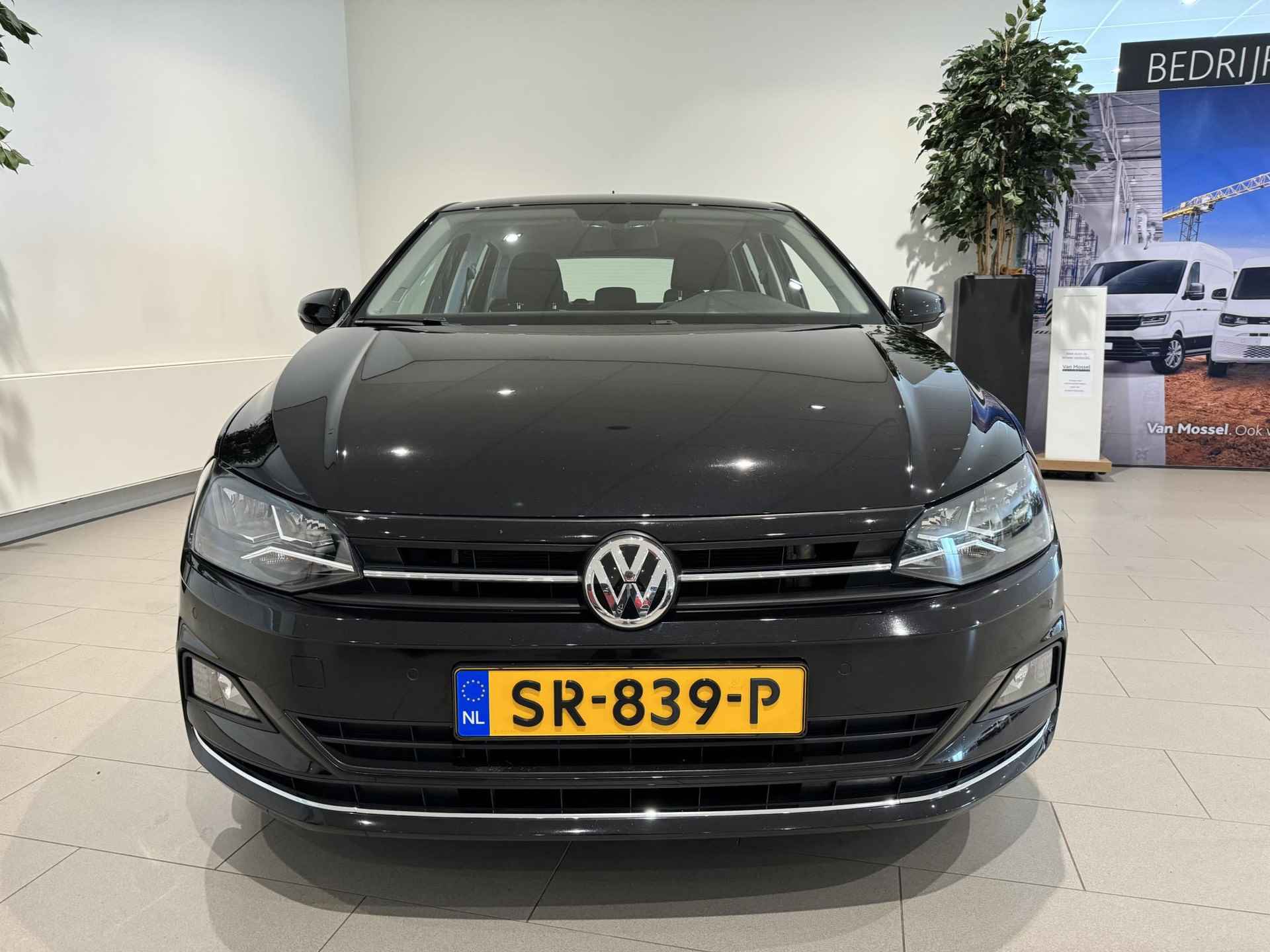 Volkswagen Polo 1.0 TSI Highline | Navigatie | Airconditioning | Parkeersensoren | Automaat | Budget | - 2/17