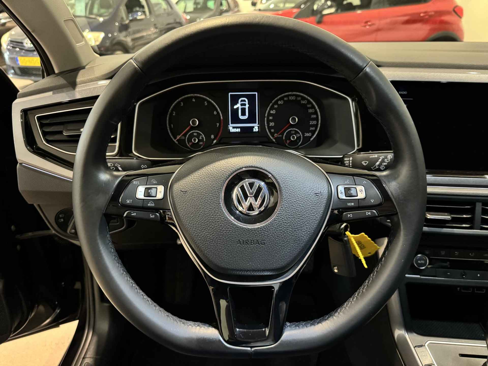Volkswagen Polo 1.0 TSI Highline | Navigatie | Airconditioning | Parkeersensoren | Automaat | Budget | - 6/17