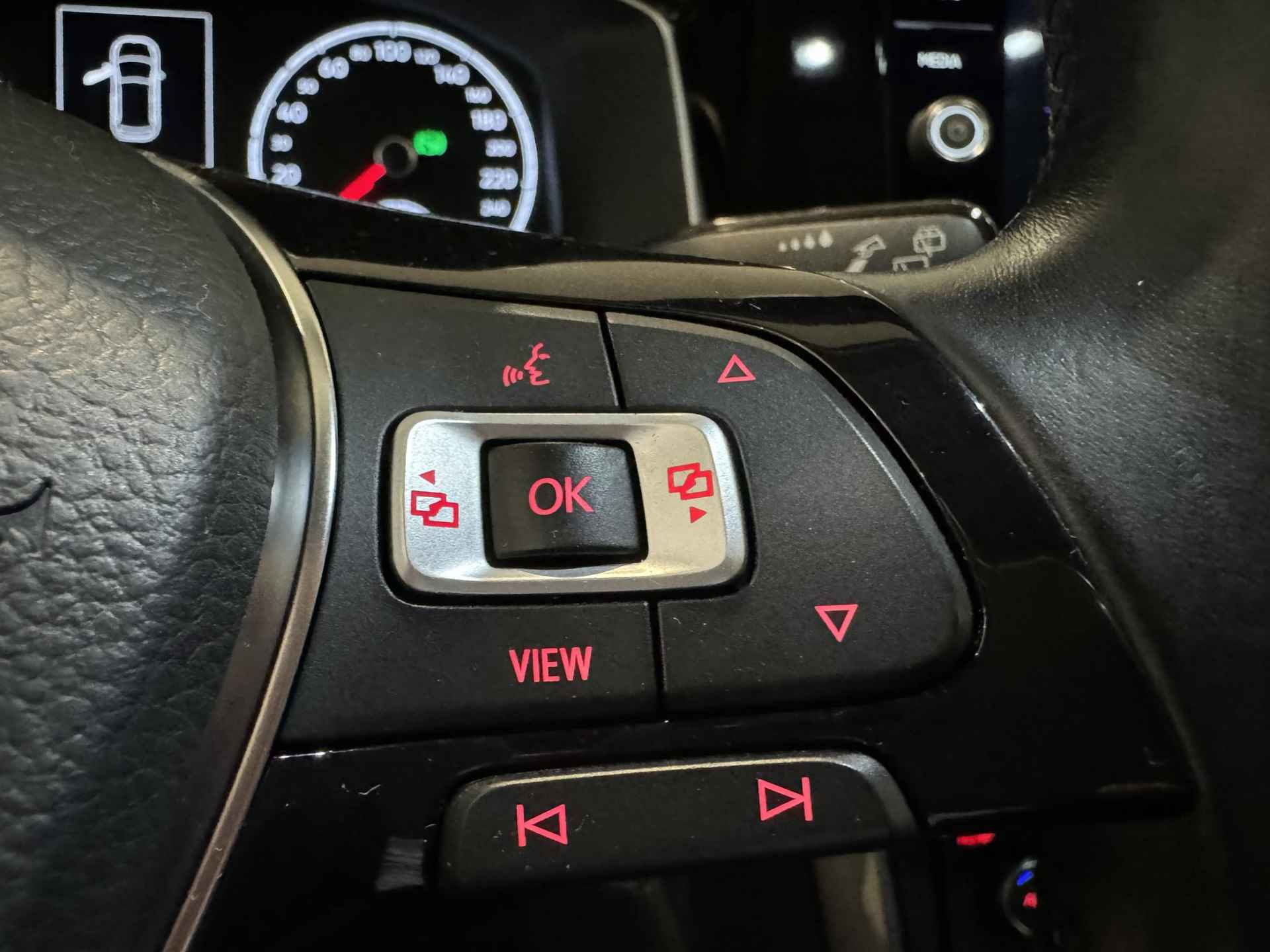 Volkswagen Polo 1.0 TSI Highline | Navigatie | Airconditioning | Parkeersensoren | Automaat | Budget | - 8/17