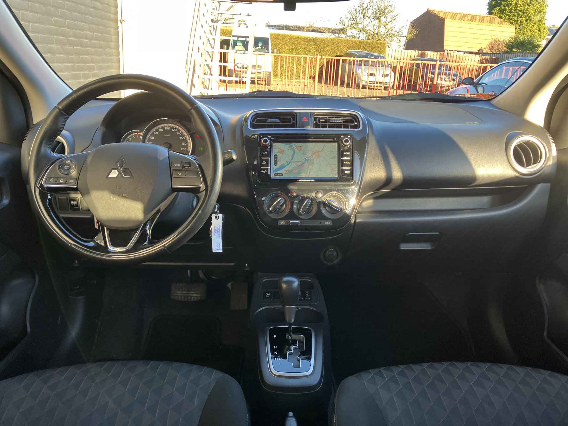 Mitsubishi Space Star 1.2 Instyle AUT. | dealer onderhouden | navigatie | airco | cruise control | stoelverwarming | apple carplay - 14/34