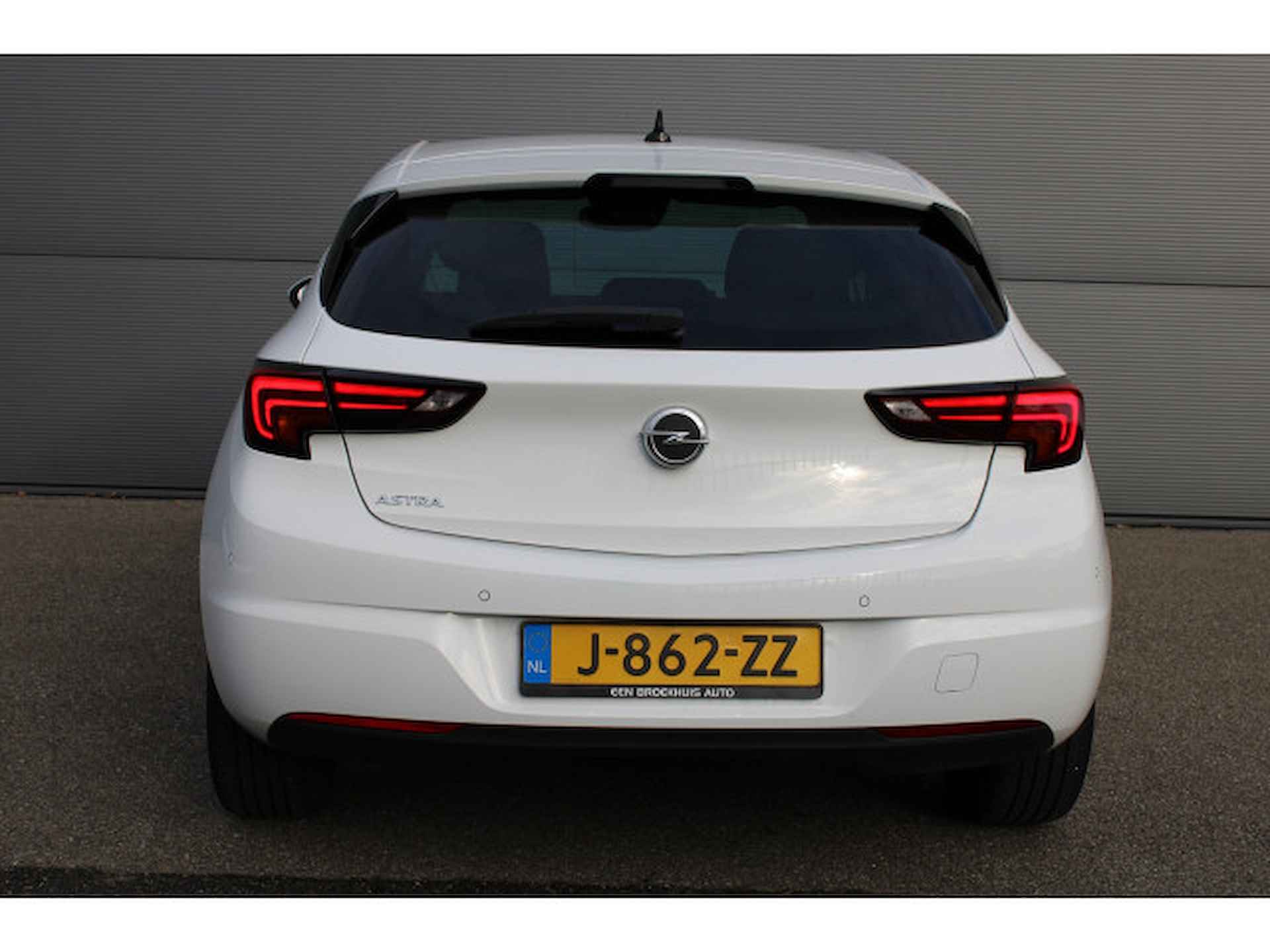 Opel Astra 1.2 Business Elegance - 5/26