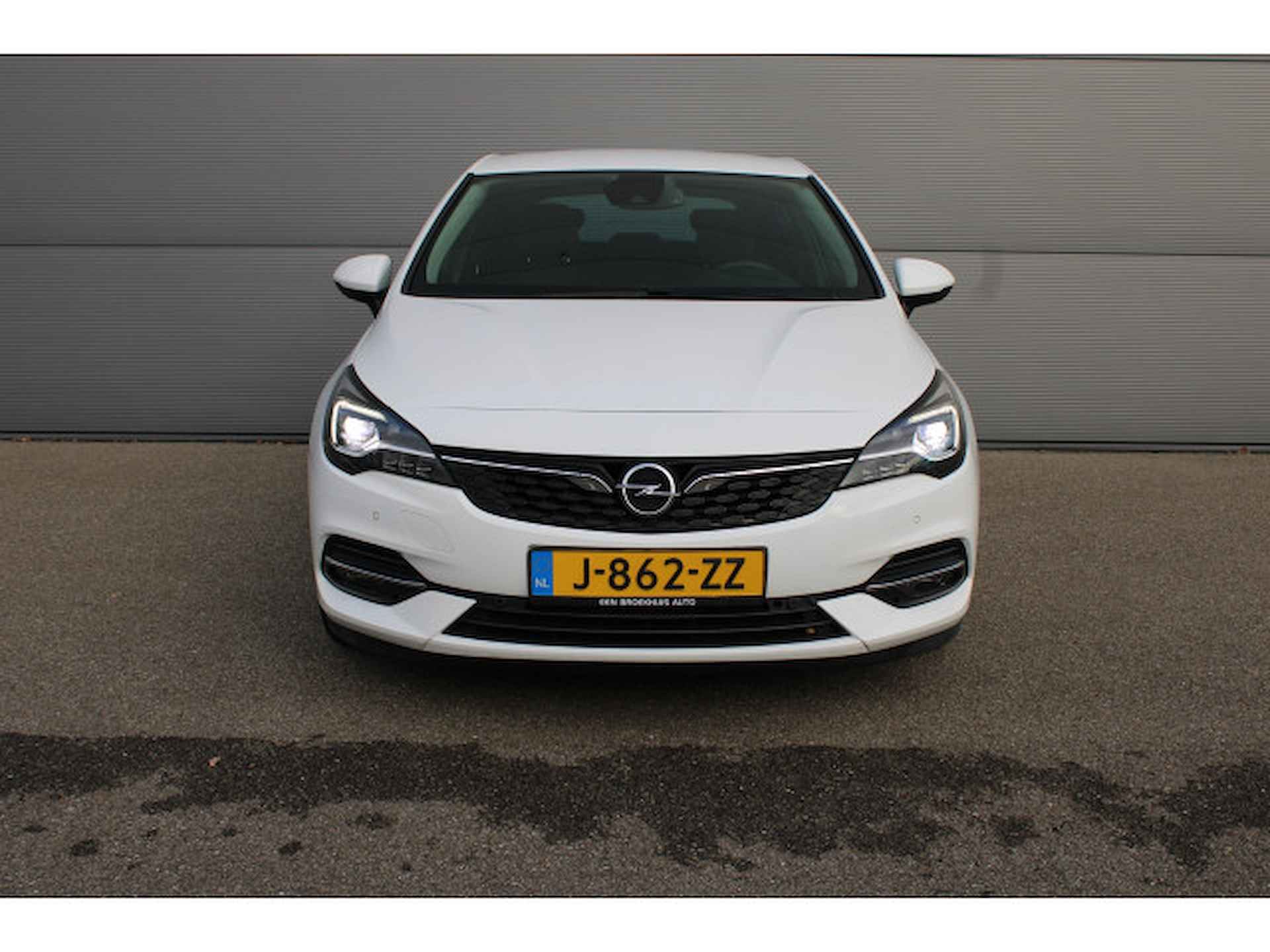 Opel Astra 1.2 Business Elegance - 6/26