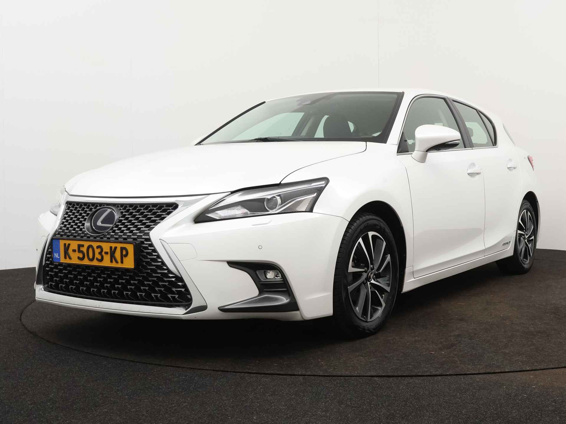 Lexus CT 200h Ultimate Edition | Premium Navigatie | Safety System+ | Park Assist | Climate Control | Adaptive Cruise Control | - 16/47