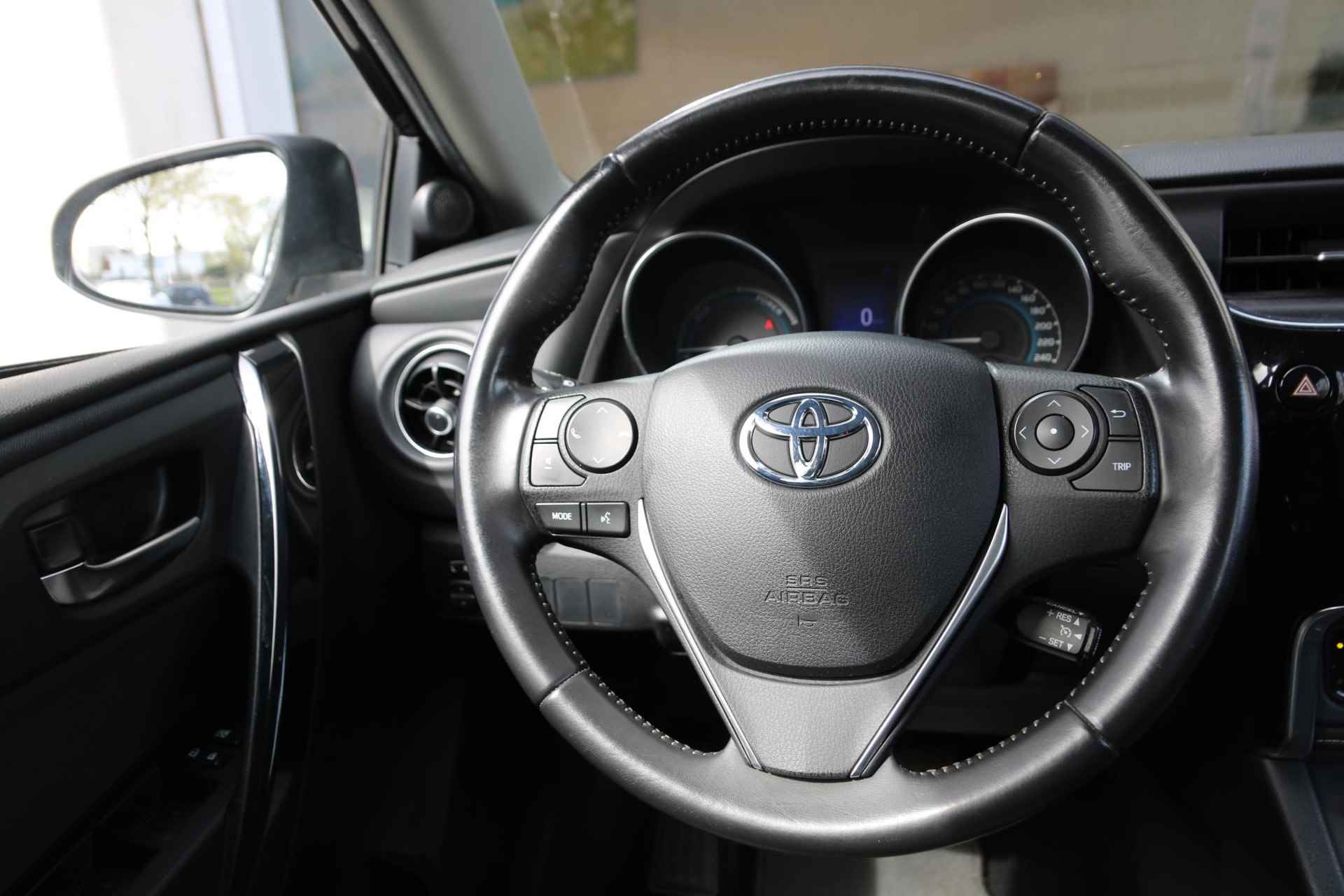 Toyota Auris Touring Sports 1.8 Hybrid Aspiration | Airco | Navi | Camera | AUTOMAAT | - 19/26