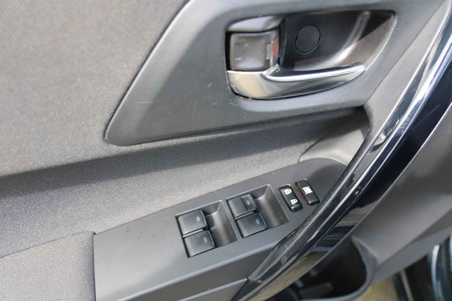 Toyota Auris Touring Sports 1.8 Hybrid Aspiration | Airco | Navi | Camera | AUTOMAAT | - 25/26