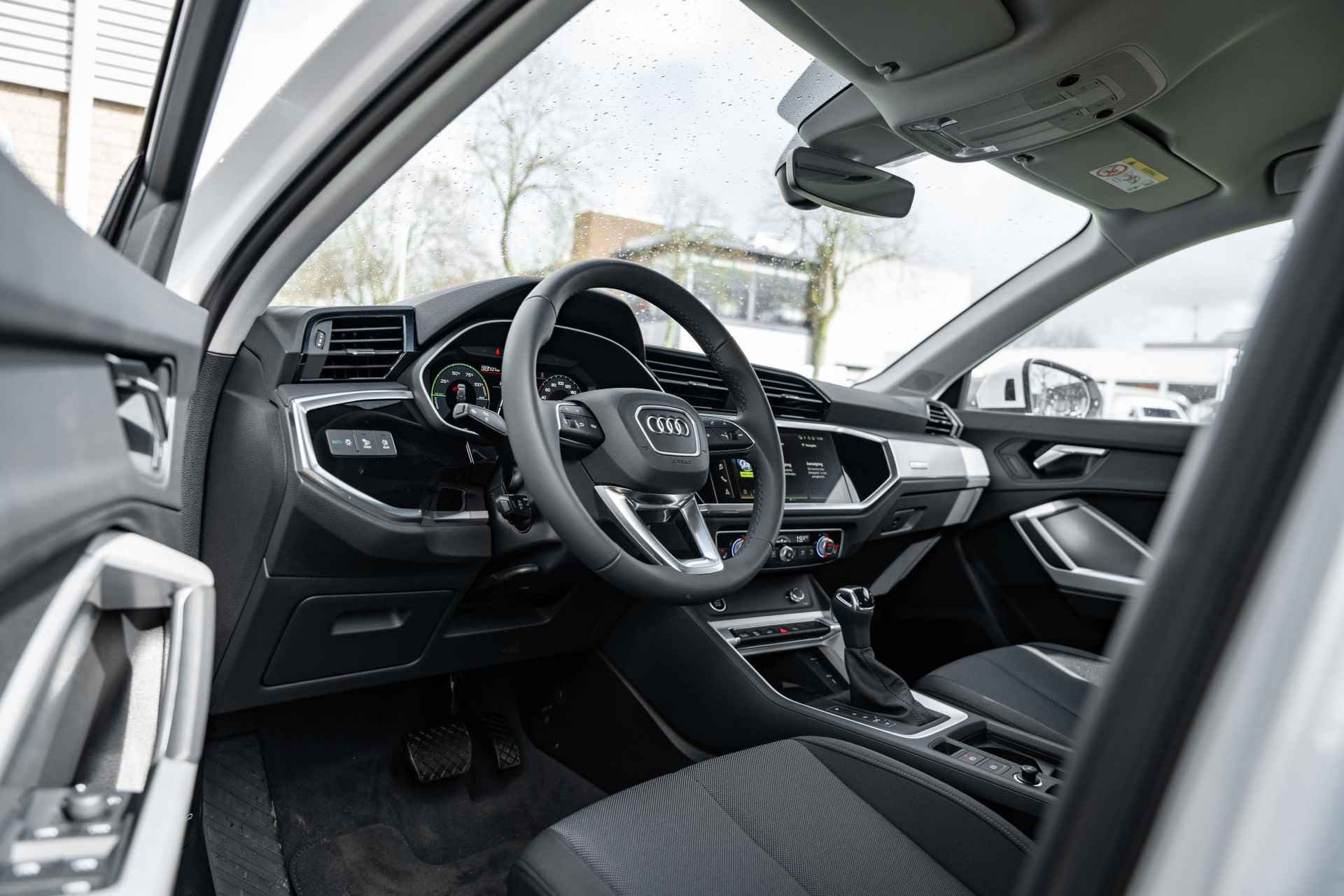 Audi Q3 45 TFSI e S-Line |Adaptieve cruise | Carplay  | Stoelverwarming - 18/46