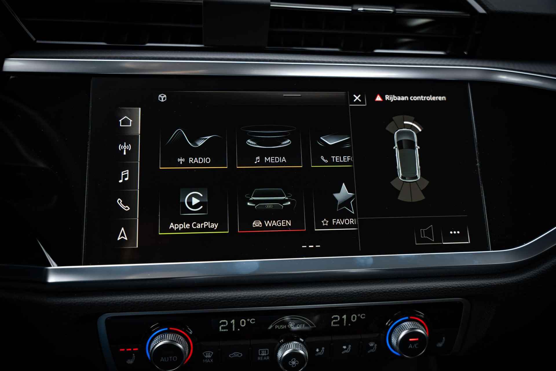 Audi Q3 45 TFSI e S-Line |Adaptieve cruise | Carplay  | Stoelverwarming - 23/46