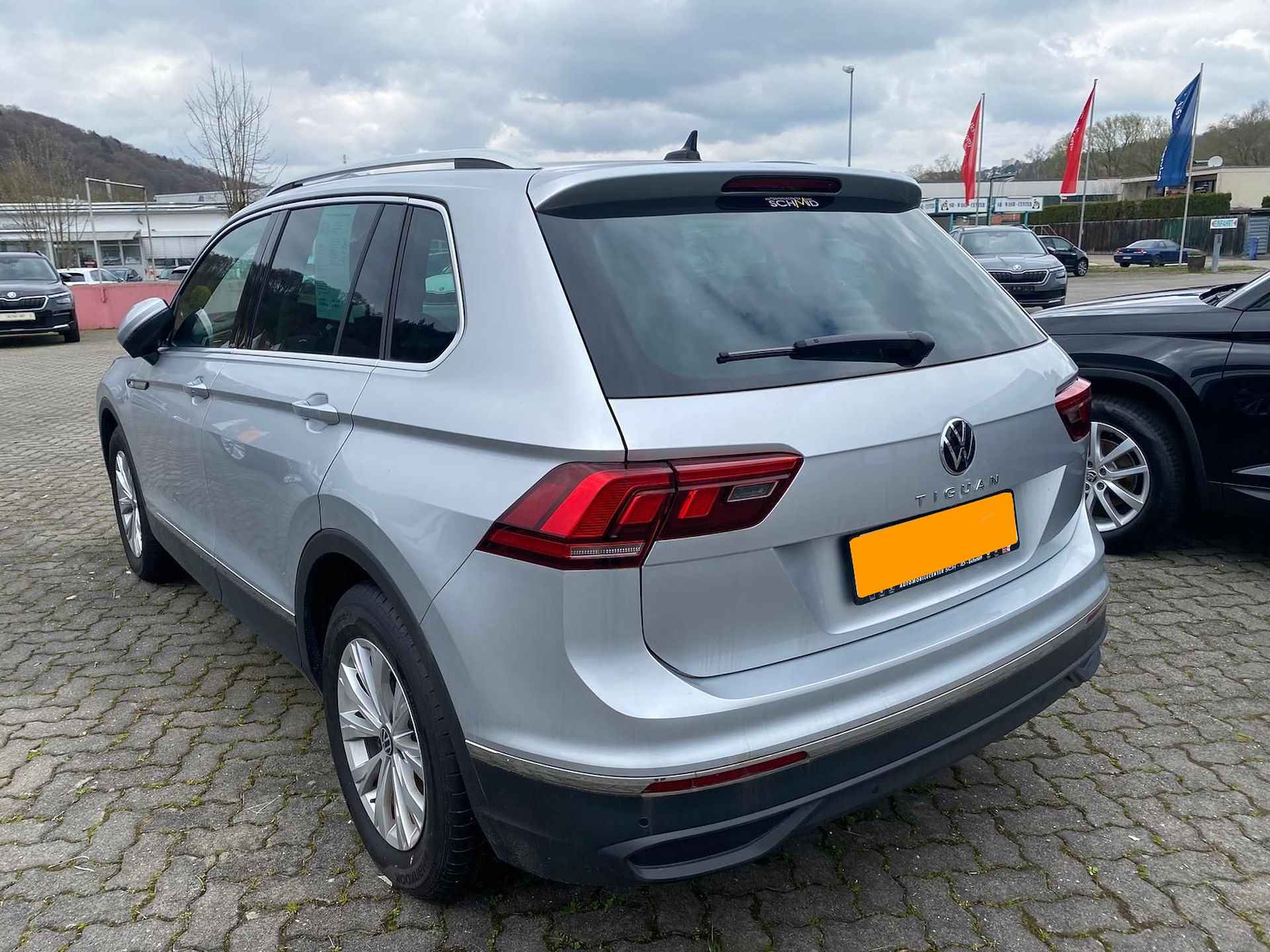 Volkswagen Tiguan 1.5 TSI LIFE DSG Elek. achterklep | Adaptive Cruise | Carplay - 5/10