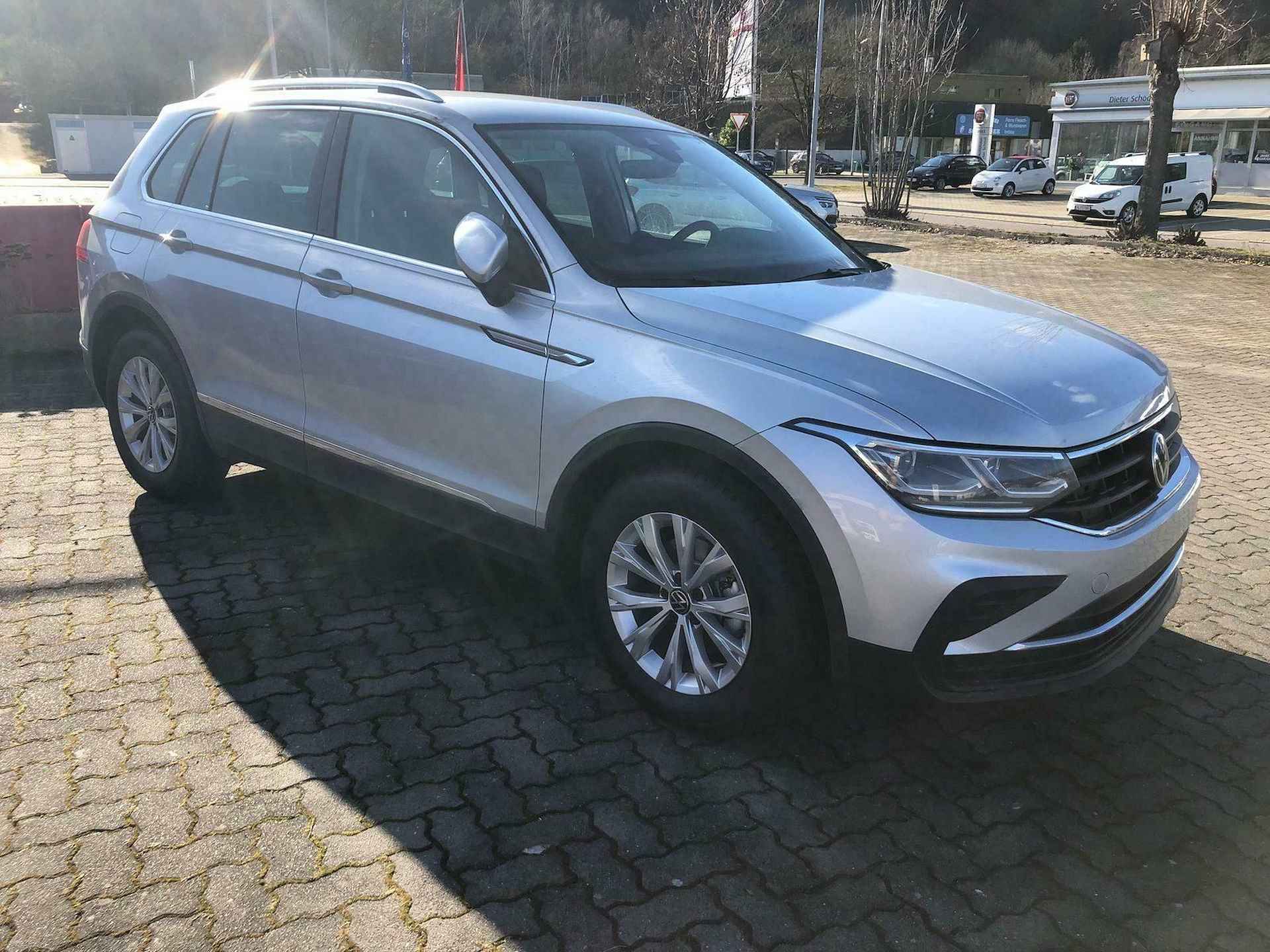 Volkswagen Tiguan 1.5 TSI LIFE DSG Elek. achterklep | Adaptive Cruise | Carplay - 6/10