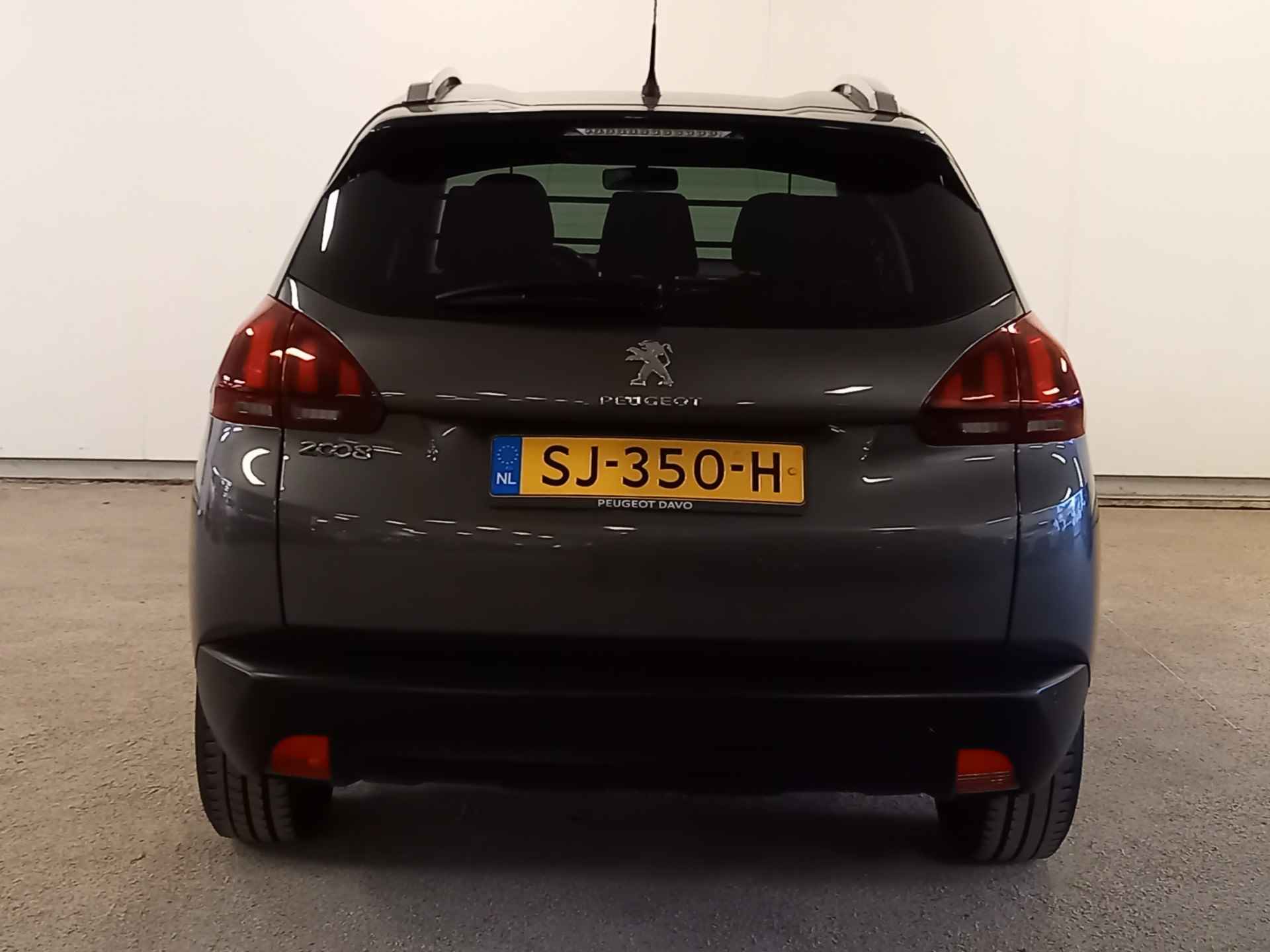 Peugeot 2008 1.2 PureTech Active 110PK - 35/38