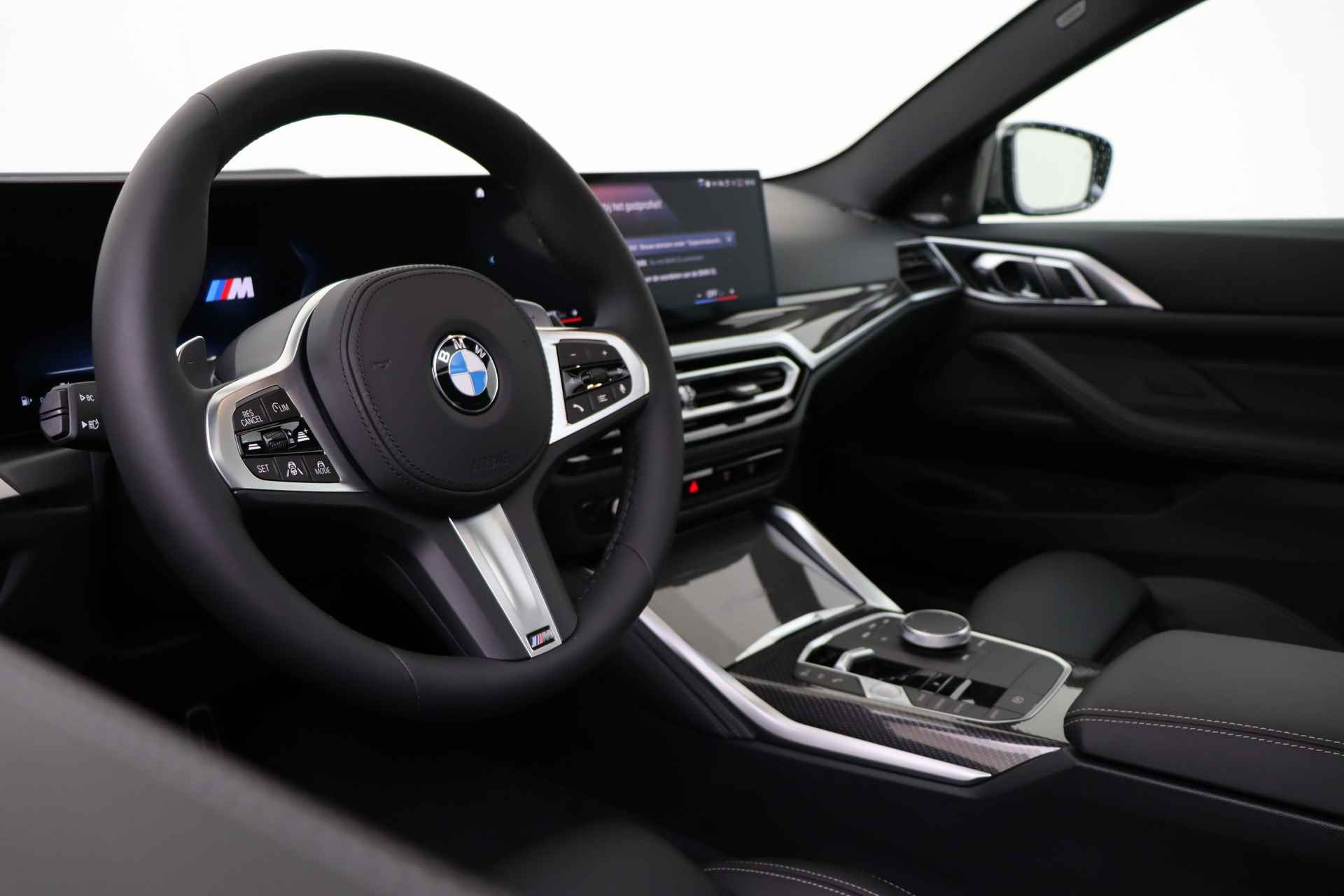 BMW 4 Serie Coupé M440i High Executive Automaat / Schuif-kanteldak / Laserlight / Driving Assistant Professional / M Sportonderstel / Harman Kardon / Parking Assistant Plus - 4/82