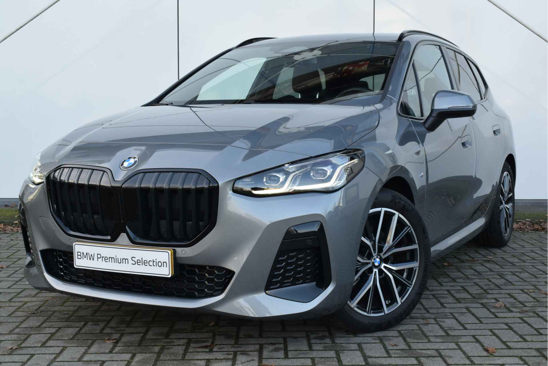 BMW 2 Serie Active Tourer 218i High Executive M Sport Automaat / Panoramadak / Trekhaak / Adaptief M Onderstel / Sportstoelen / Stoelverwarming / Parking Assistant / Adaptieve LED / Verwarmd stuurwiel - 26/26