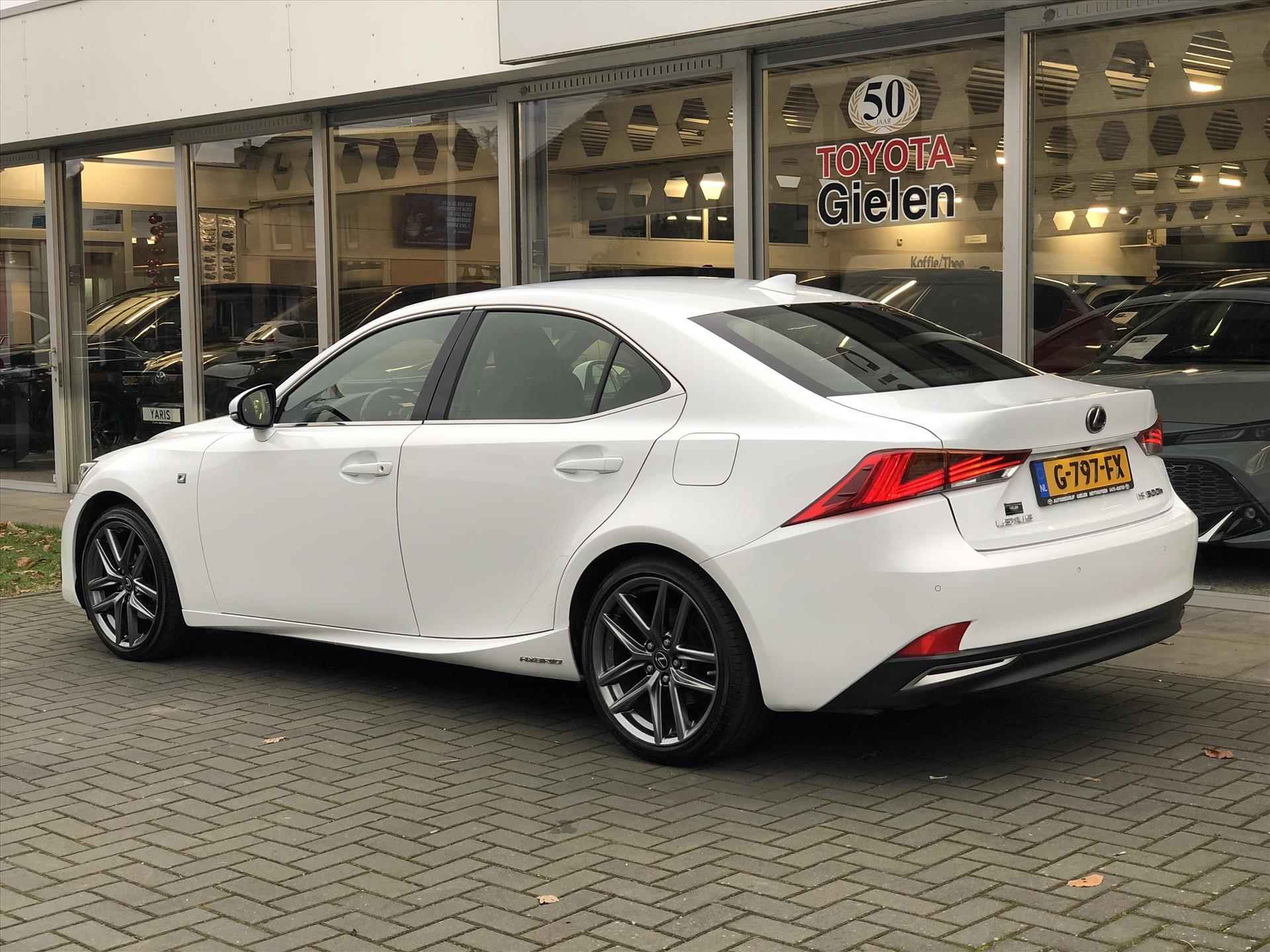 Lexus Is 300h 223pk F Sport Line | Premium Navigatie, Leer, Geheugenfunctie, Stoelventilatie, Parkeersensoren, Adaptive cruise control - 8/48