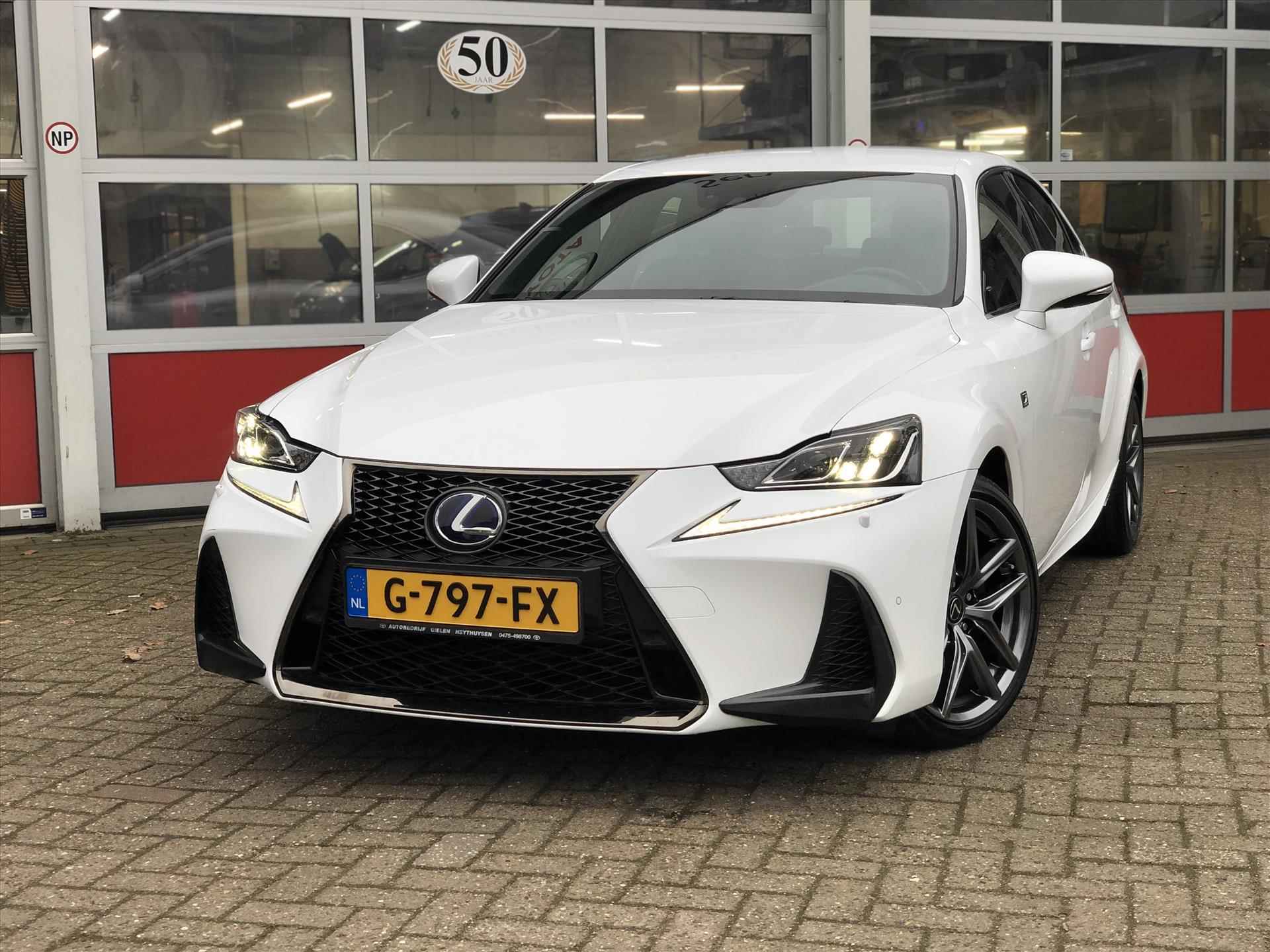 Lexus Is 300h 223pk F Sport Line | Premium Navigatie, Leer, Geheugenfunctie, Stoelventilatie, Parkeersensoren, Adaptive cruise control - 47/48