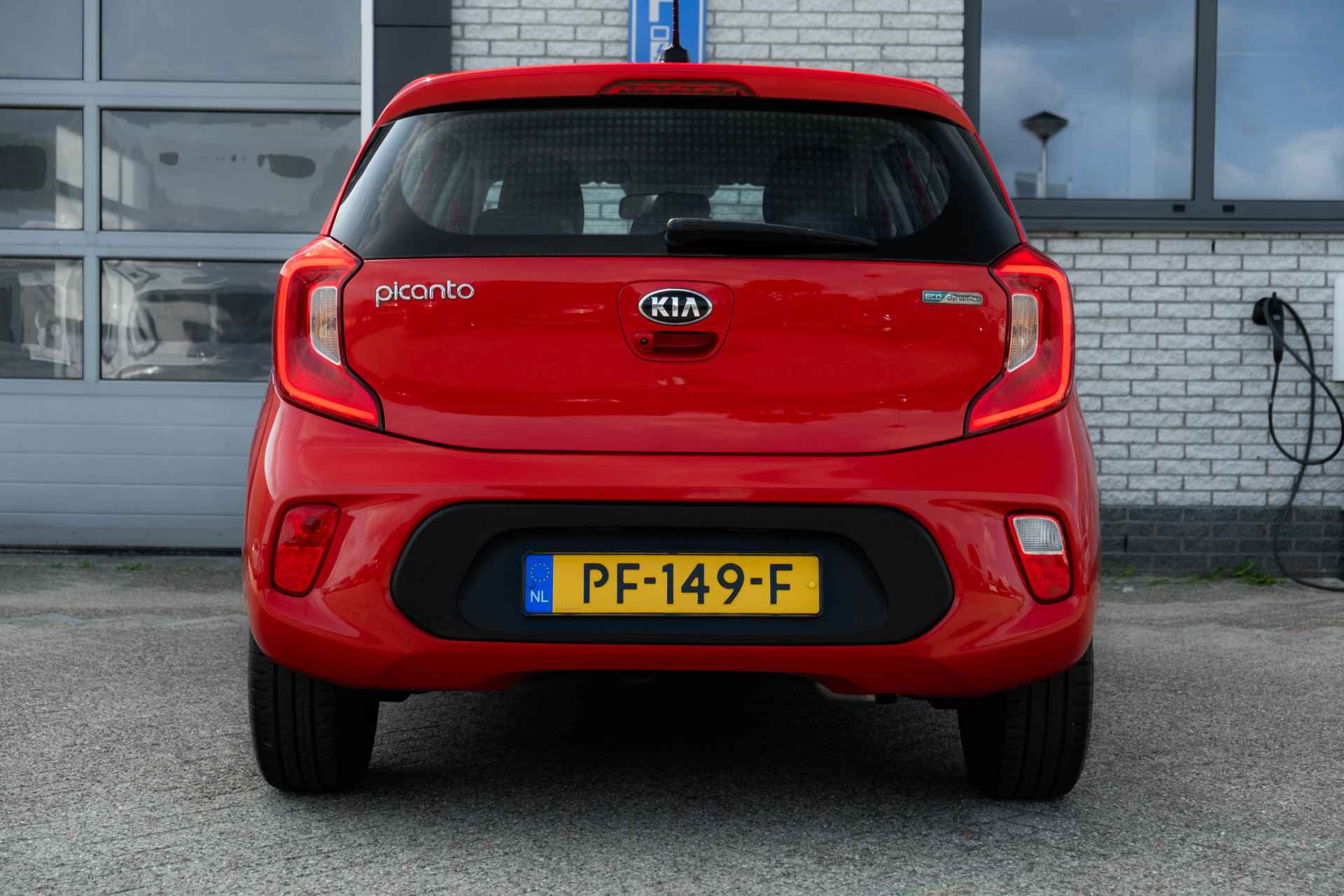 Kia Picanto 1.0 CVVT EconomyLine | navigatie | lichtmetalen velgen | achteruitrijcamera | climate control | incl. Bovag rijklaarpakket met 12 maanden garantie - 4/38