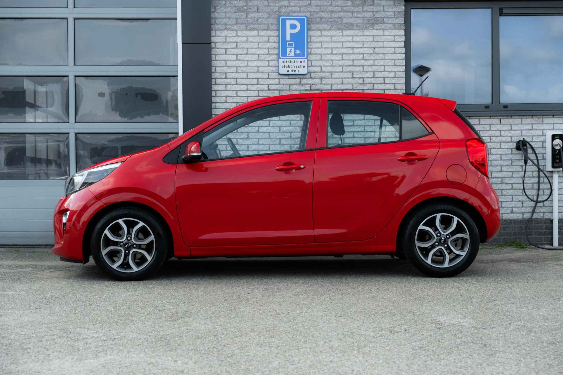 Kia Picanto 1.0 CVVT EconomyLine | navigatie | lichtmetalen velgen | achteruitrijcamera | climate control | incl. Bovag rijklaarpakket met 12 maanden garantie - 5/38