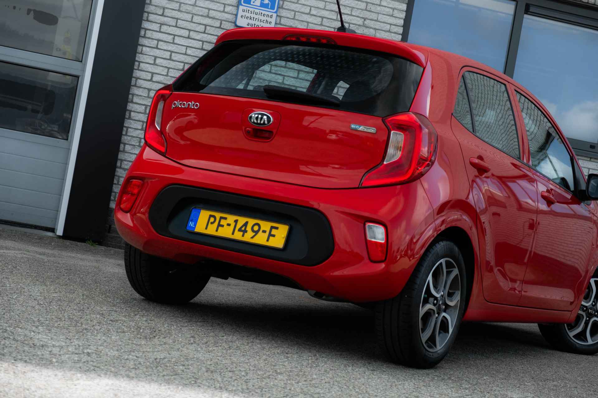 Kia Picanto 1.0 CVVT EconomyLine | navigatie | lichtmetalen velgen | achteruitrijcamera | climate control | incl. Bovag rijklaarpakket met 12 maanden garantie - 18/38