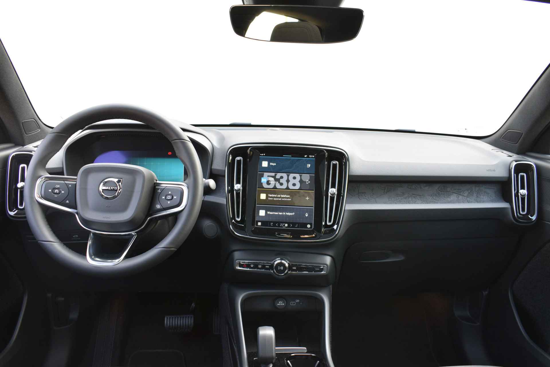 Volvo C40 Recharge 231pk Electric Plus | Panoramadak | Apple CarPlay | 19" | Camera | Warmtepomp - 4/47