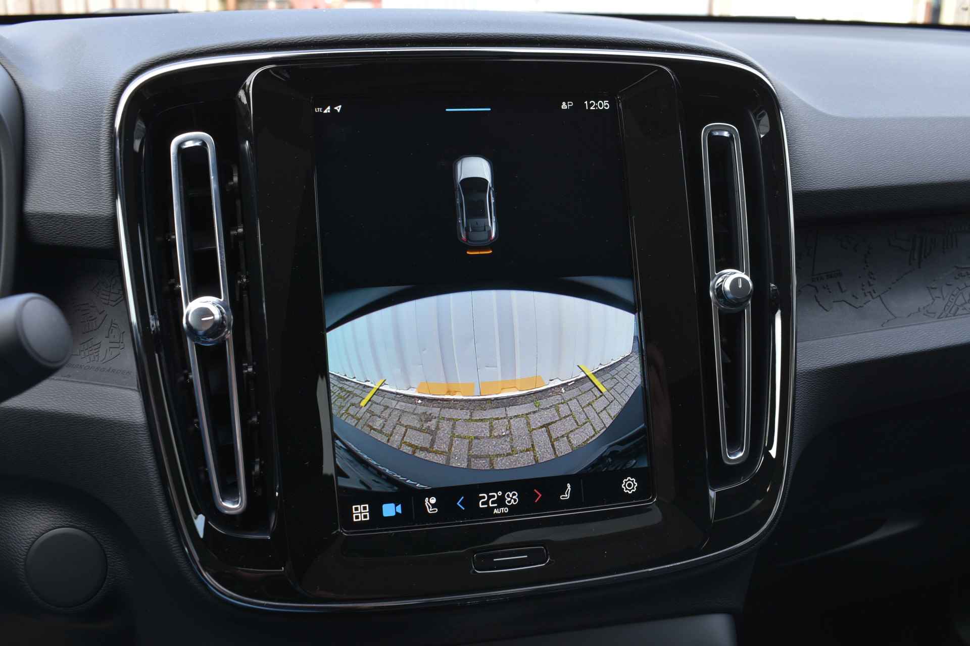 Volvo C40 Recharge 231pk Electric Plus | Panoramadak | Apple CarPlay | 19" | Camera | Warmtepomp - 26/47