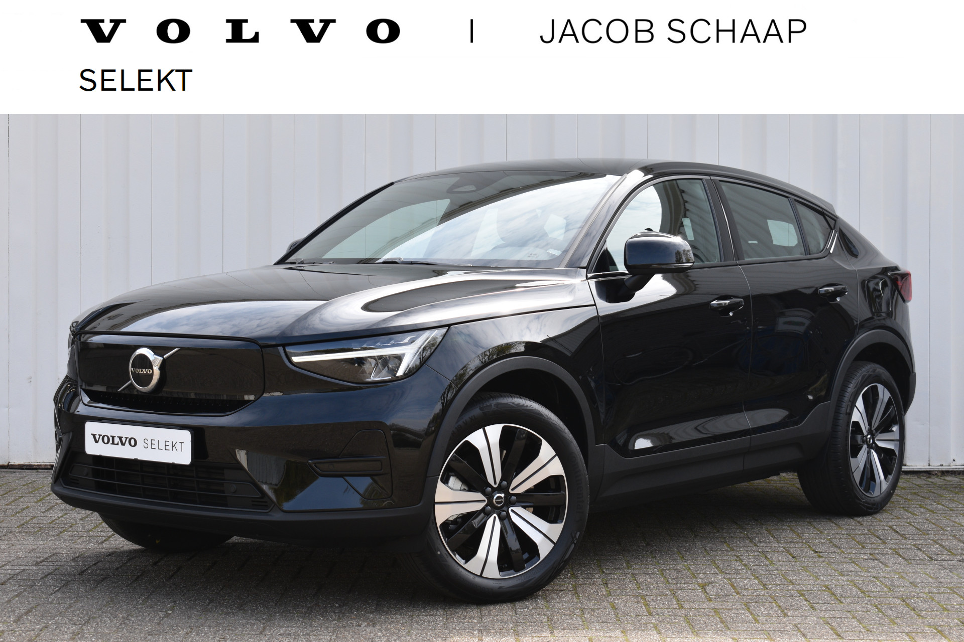 Volvo C40 Recharge 231pk Electric Plus | Panoramadak | Apple CarPlay | 19" | Camera | Warmtepomp