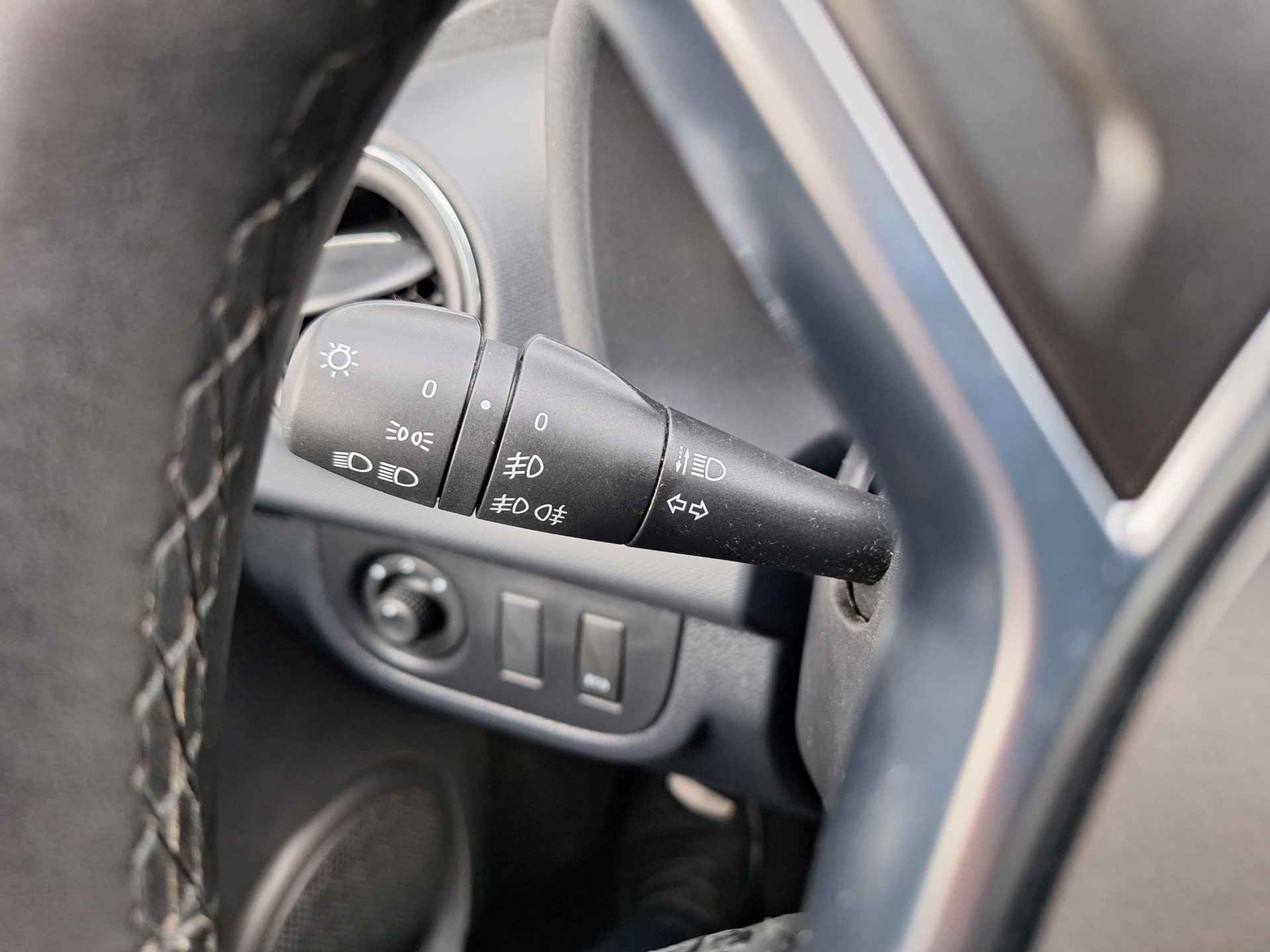 Dacia Sandero TCe Easy-R Comfort AUTOMAAT, NAVIGATIE, CRUISE CONTROL - 14/40