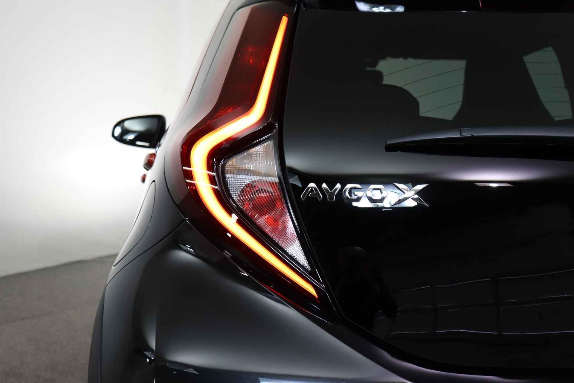 Toyota Aygo X 1.0 VVT-i Envy Limited, Parkeersensoren, Navi, Stoelverwarming, Snel leverbaar!! - 34/37