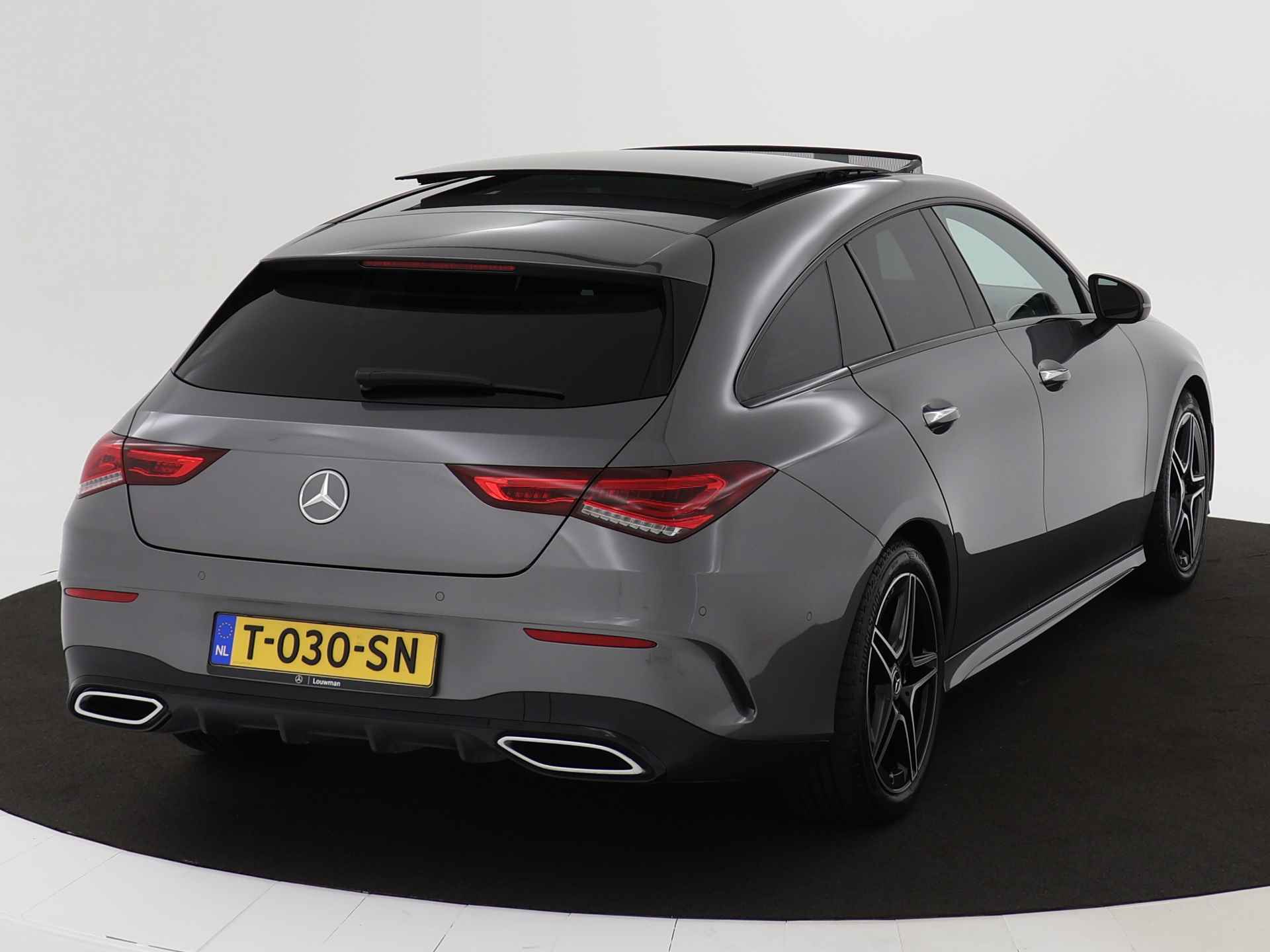 Mercedes-Benz CLA-Klasse Shooting Brake 180 AMG Line | Nightpakket | Panoramaschuifdak | Premium pakket |  KEYLESS GO-comfortpakket | Parkeerpakket met achteruitrijcamera | Sfeerverlichting | - 14/39