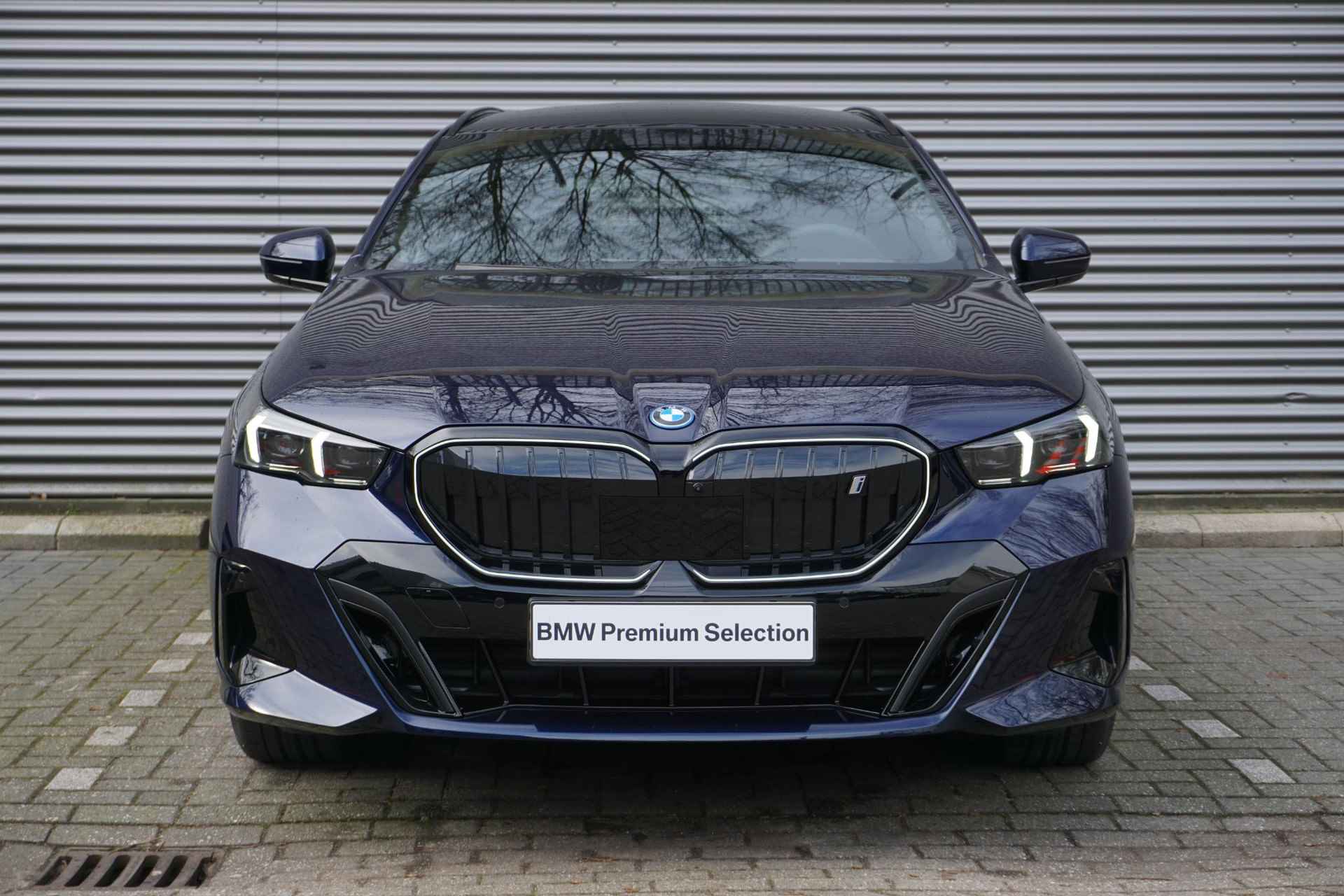 BMW i5 Touring eDrive40 M Sport Edition M Sportpakket Pro | Innovation Pack | Travel Pack | Comfort Pack | Glazen panoramadak | Driving Assistant Professional - 3/42