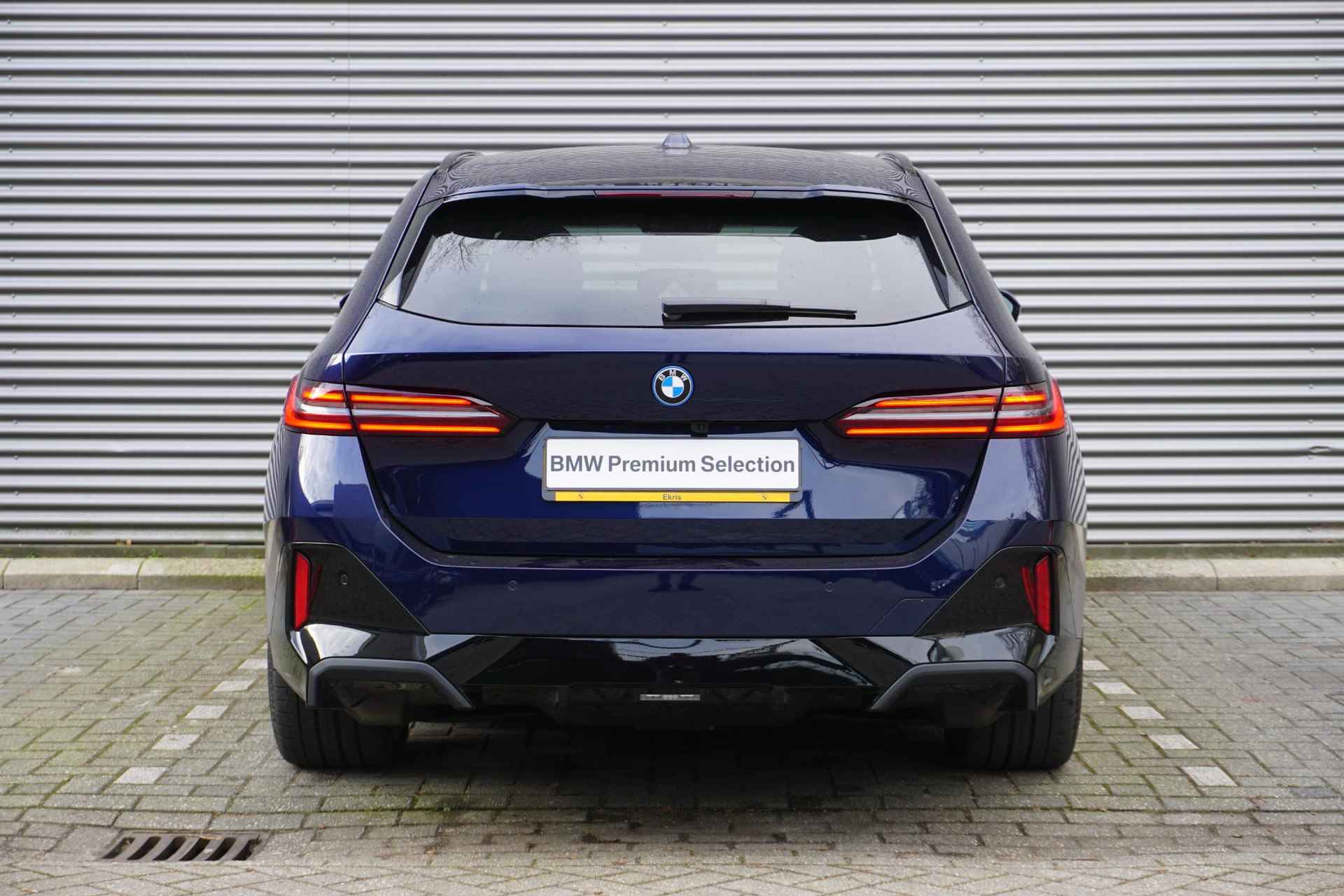 BMW i5 Touring eDrive40 M Sport Edition M Sportpakket Pro | Innovation Pack | Travel Pack | Comfort Pack | Glazen panoramadak | Driving Assistant Professional - 5/42