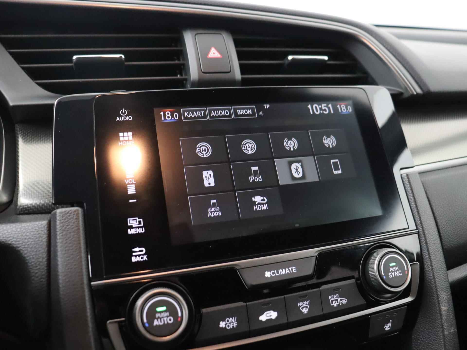 Honda Civic 1.0 i-VTEC Elegance | Navigatie | Camera | Climate control | Stoelverwarming - 19/38