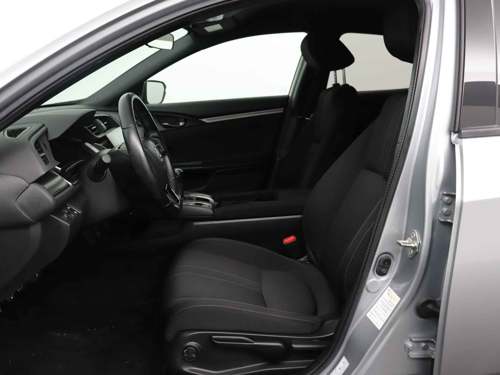 Honda Civic 1.0 i-VTEC Elegance | Navigatie | Camera | Climate control | Stoelverwarming - 32/38