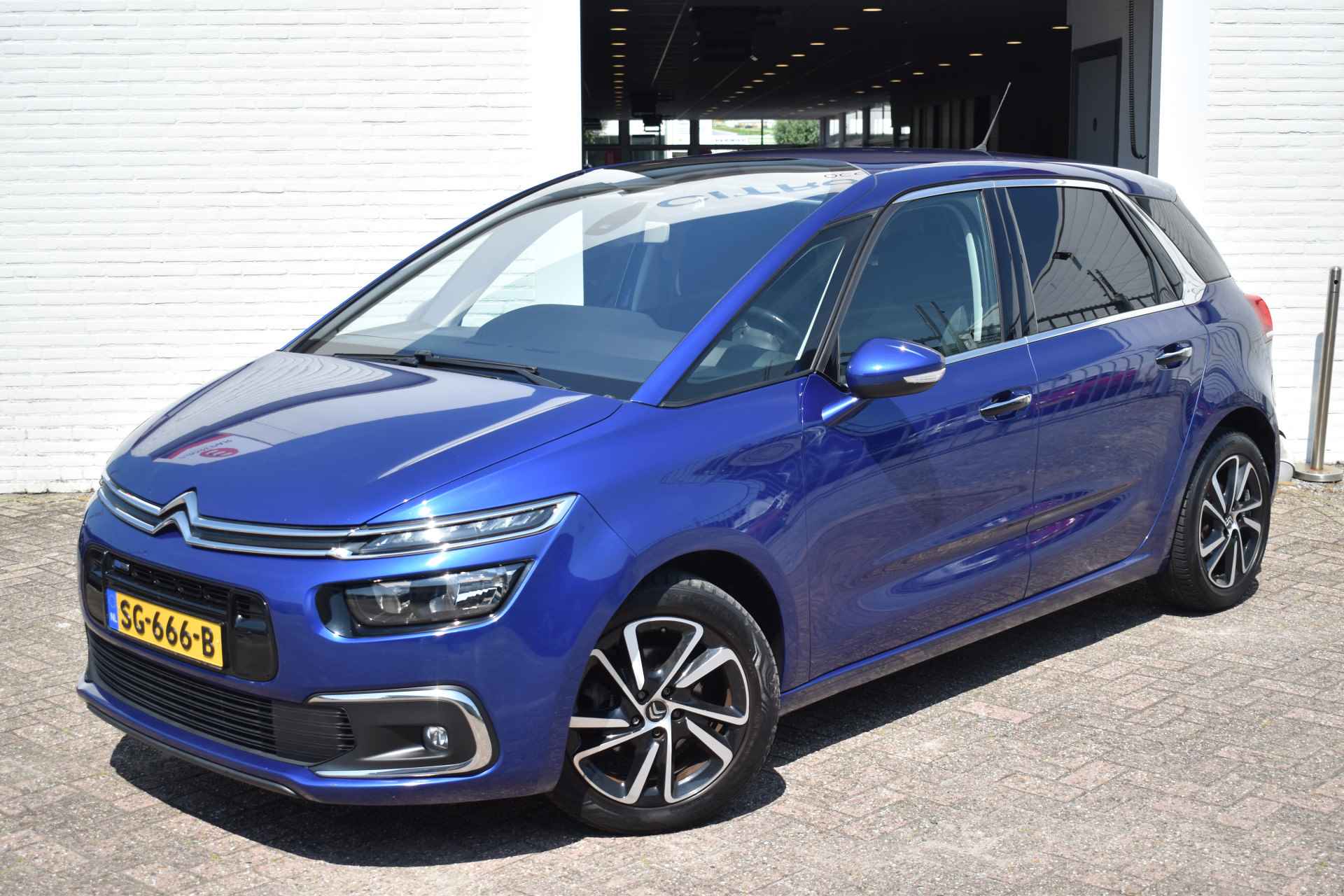 Citroën C4 Picasso PureTech 130 Shine Navi | Airco | Keyless | Trekhaak | -- - 10/22